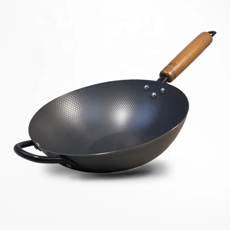 Non-rusting Diamond Design 32 cm Nitriding Wok Pan Wooden handle Woks & Stir-fry Chinese wok Uncoated Pots.
