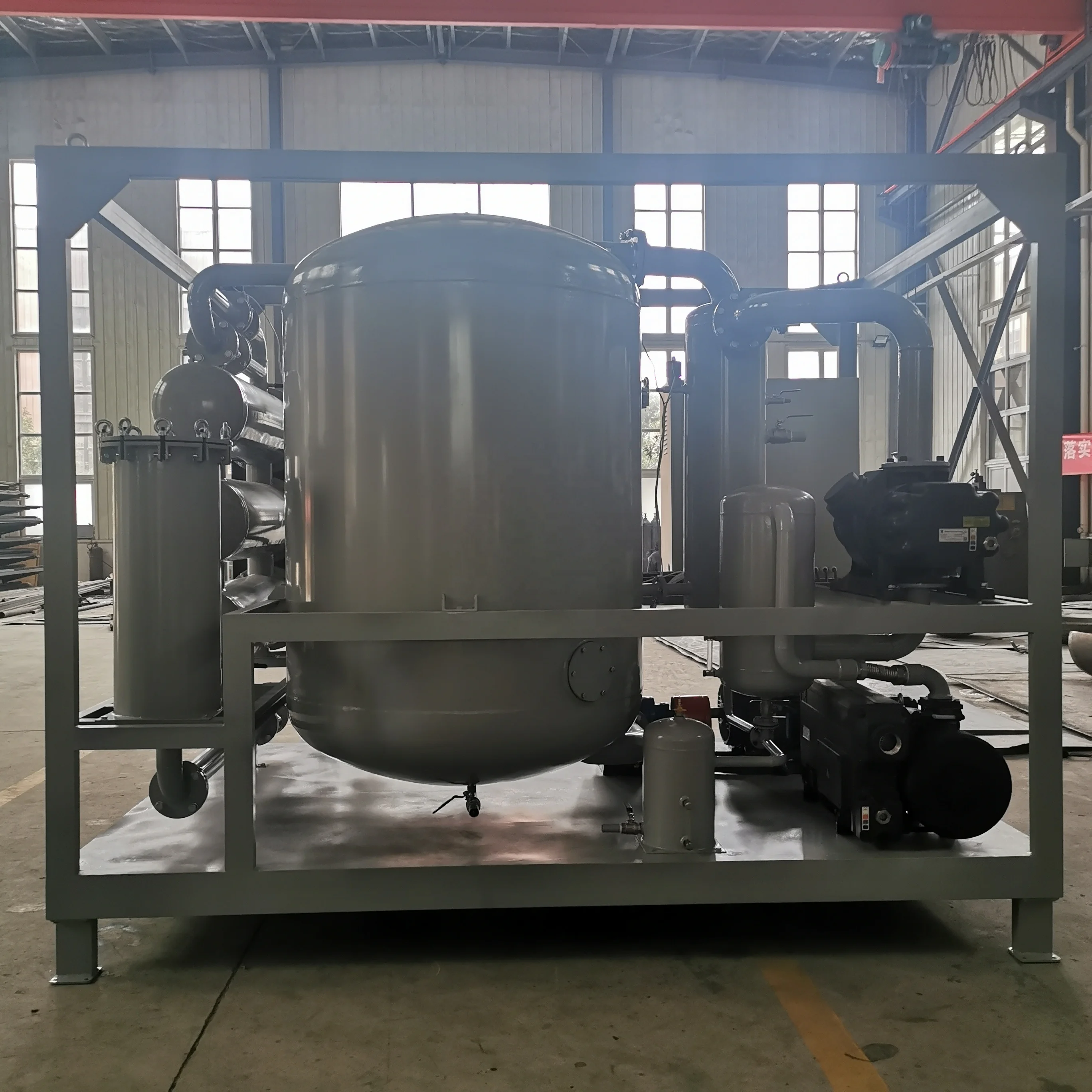 Trailer and enclosed High Vacuum used  transformer oil purifier,black oil recycling system