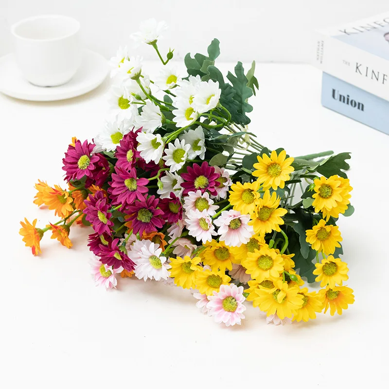 Hot Sell White Daisy Silk Flowers Real Touch Daisy Fabric Artificial Flower For Home Table Bedroom Decoration