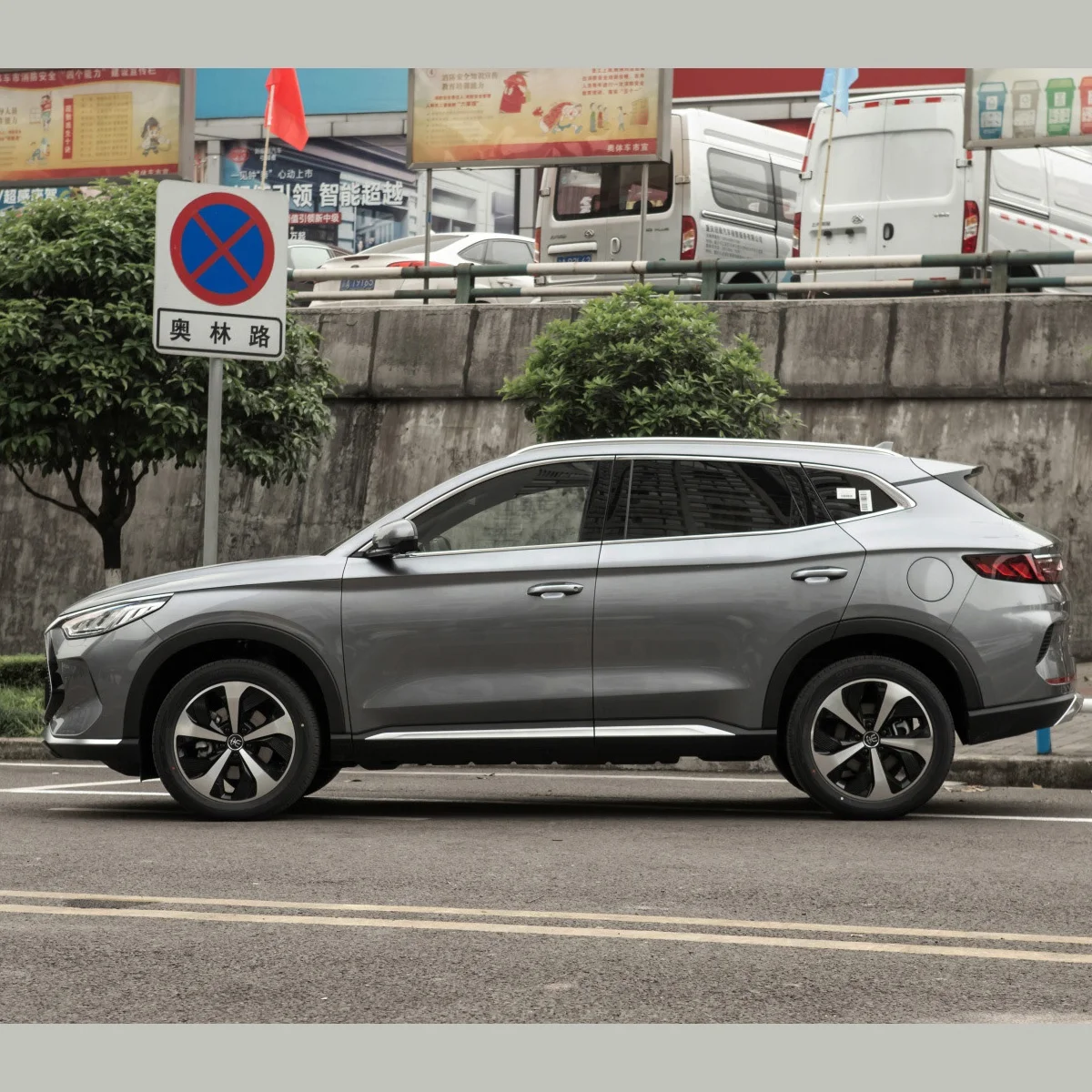 High speed 160km/h cheapest electric car and vehicle SUV hot sells in Global market