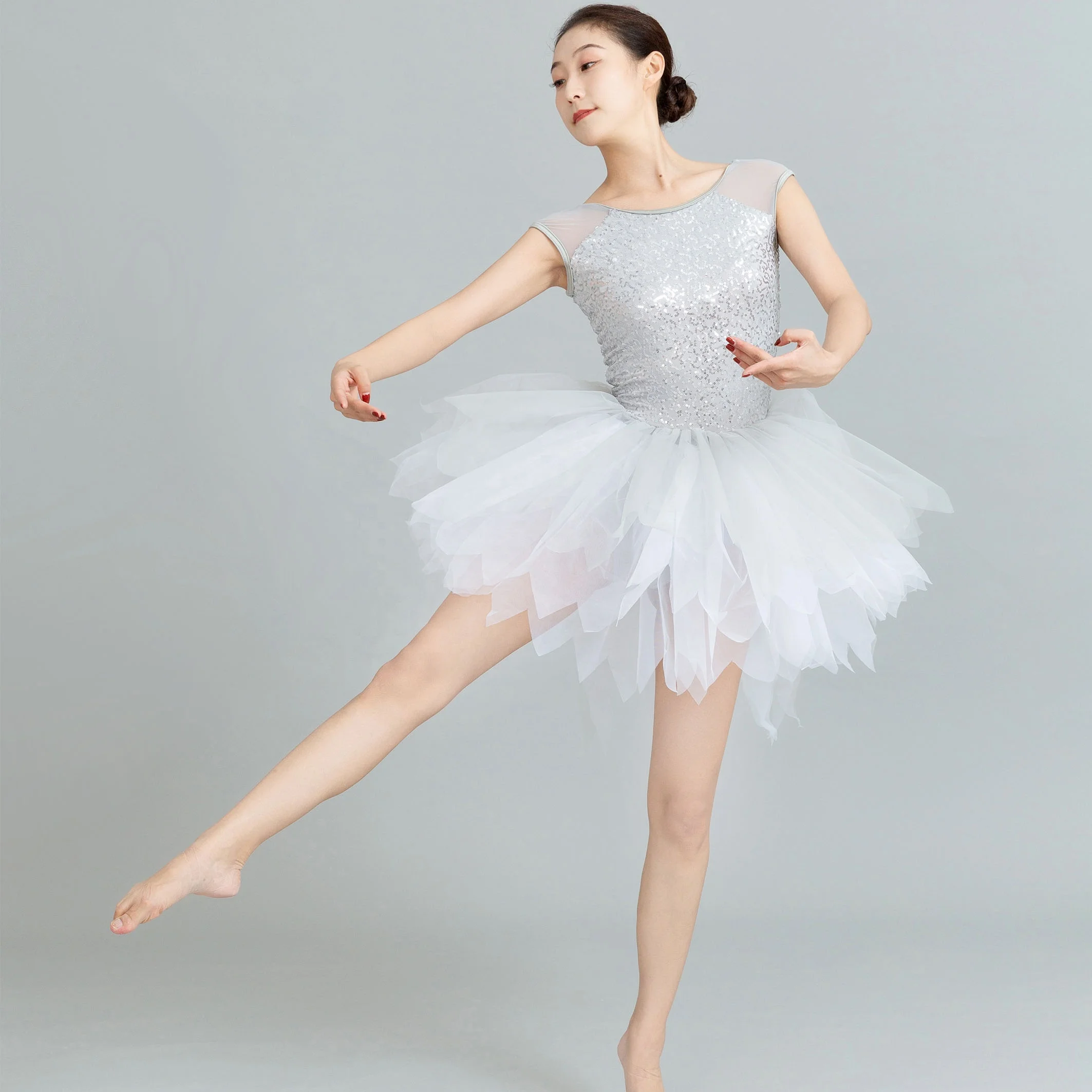 Light gray sequin ballet wear Light gray tricot performance dance dress Sawtooth stage party dance wear