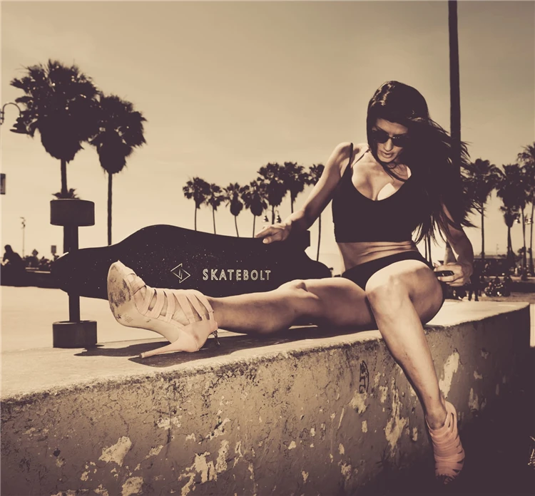 
USA dropshipping Skatebolt Breeze II 28 MPH Top speed Remote control Dual motor offroard all terrain 4wd Electric Skateboard 