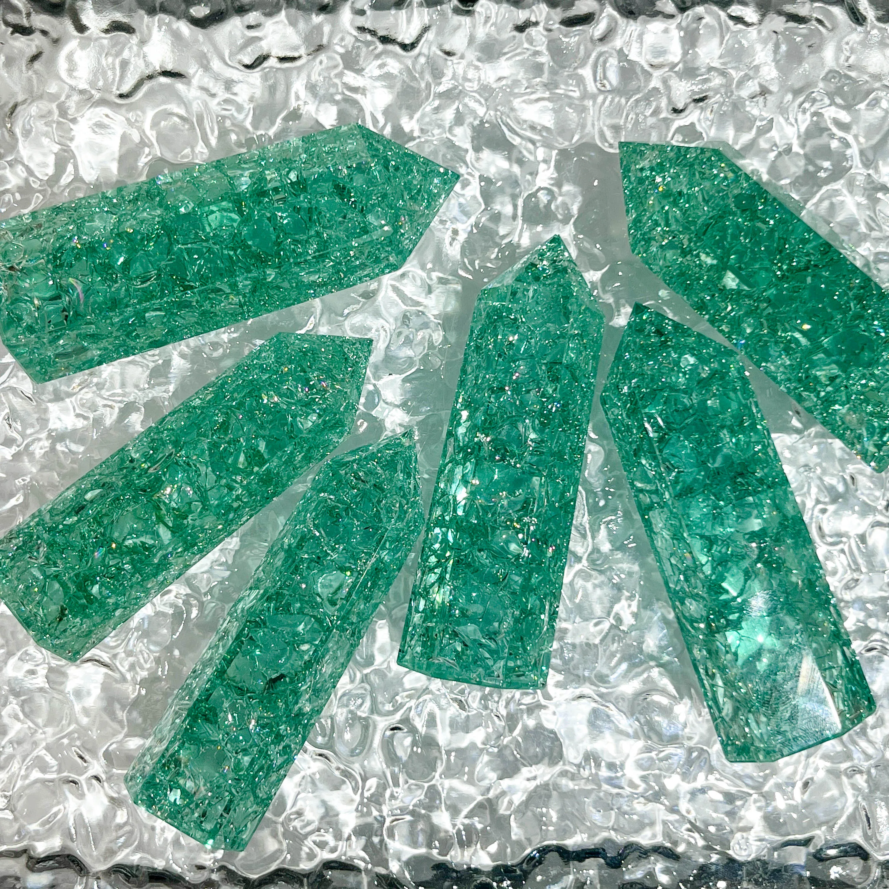 Wholesale Creativity Crystal Tower Green Crackle Quartz Points Polished For Home Decoration