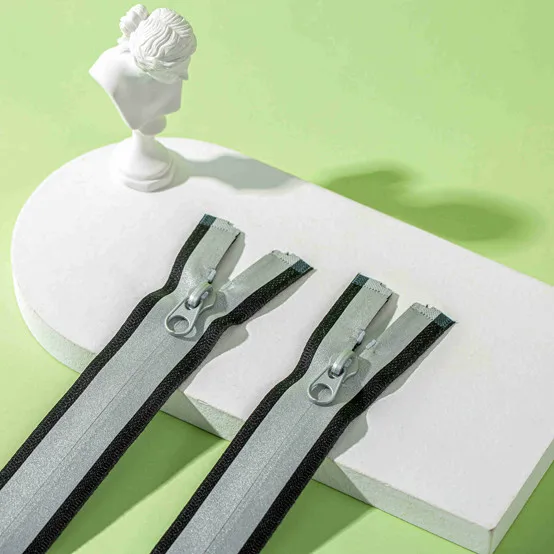 Reflective Reversible Zipper 5# High Quality Soft Durable Long Chain Open End Nylon Zipper