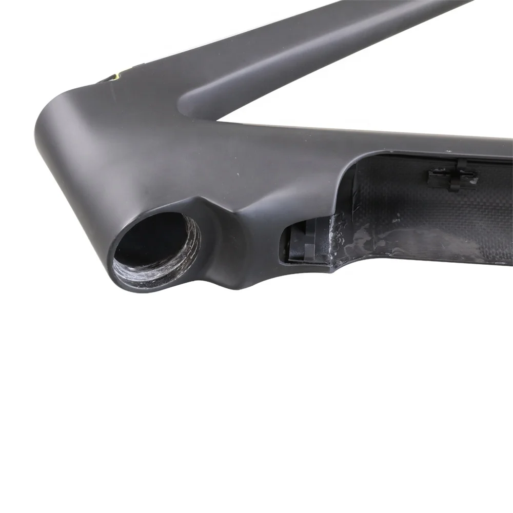 Electric carbon road bike Disc flat mount monocoque 32C tire