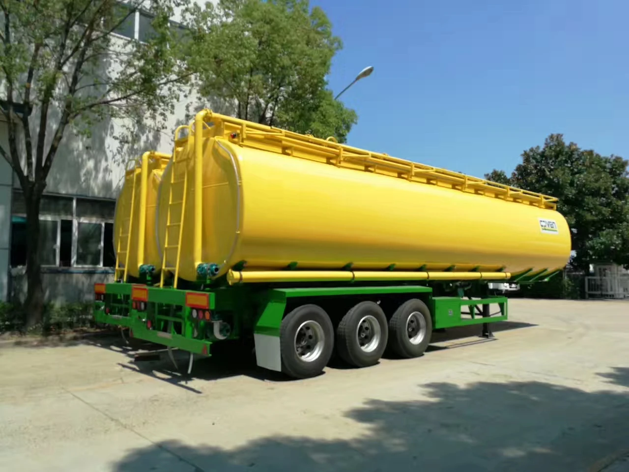Высокое качество КИСЛОТЫ ТАНКЕР 300bbl емкость 80т полный вес нагрузки 3 отделения специально для