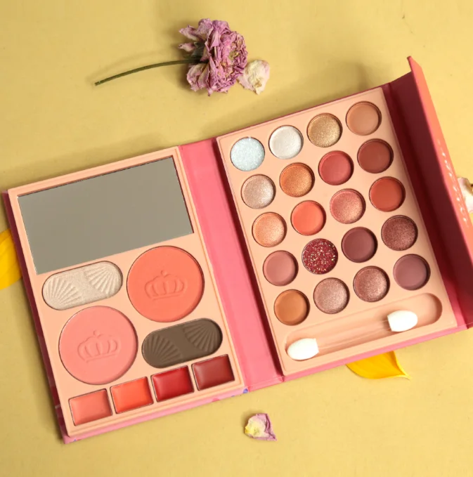 Wholesale Palets Makeup Eyeshadow Palettes Eyeshadow Blush highlighter contour All In One Buy Eyeshadow Palettes