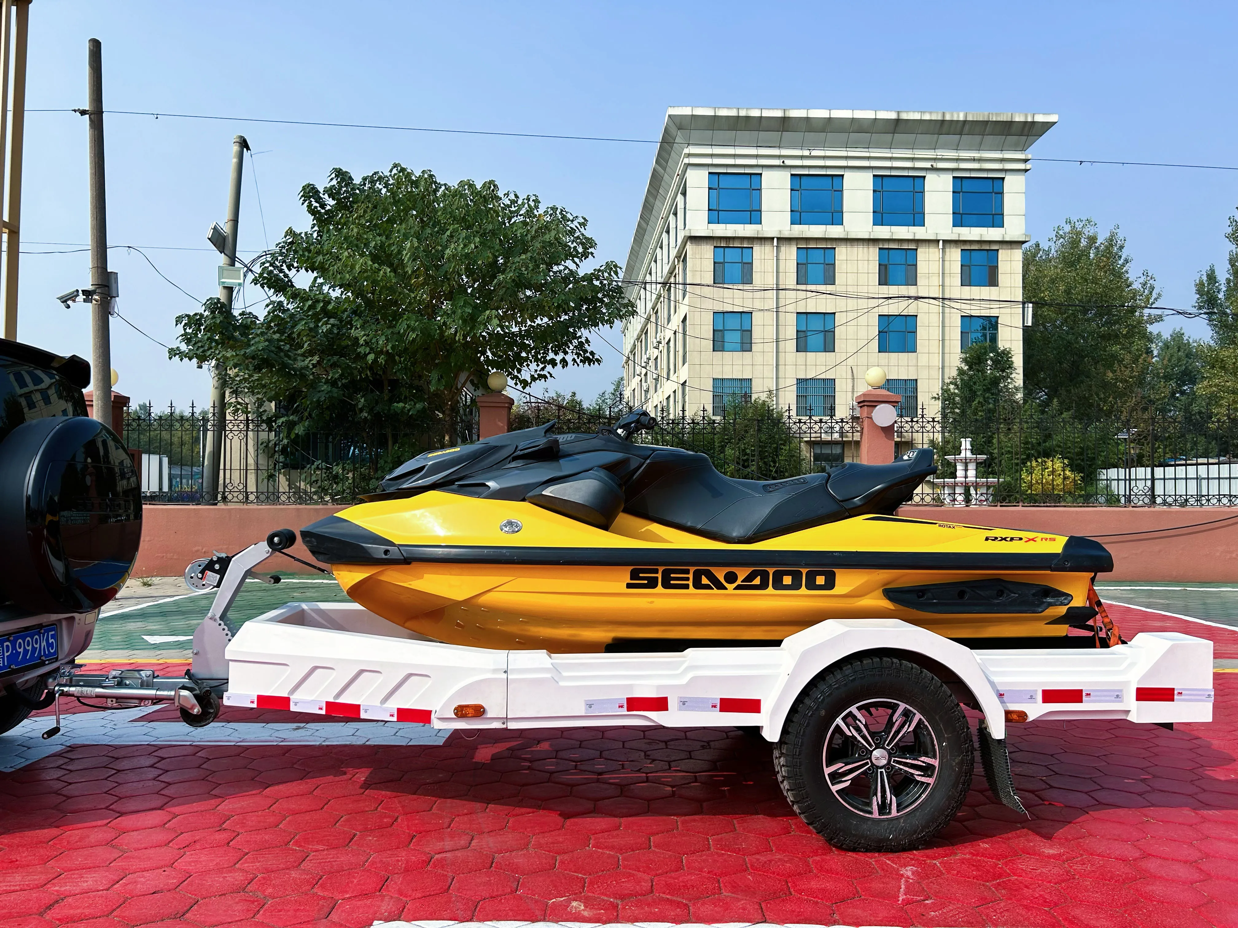 Multi-functional FRP yacht trailer, exported overseas, suitable for various models