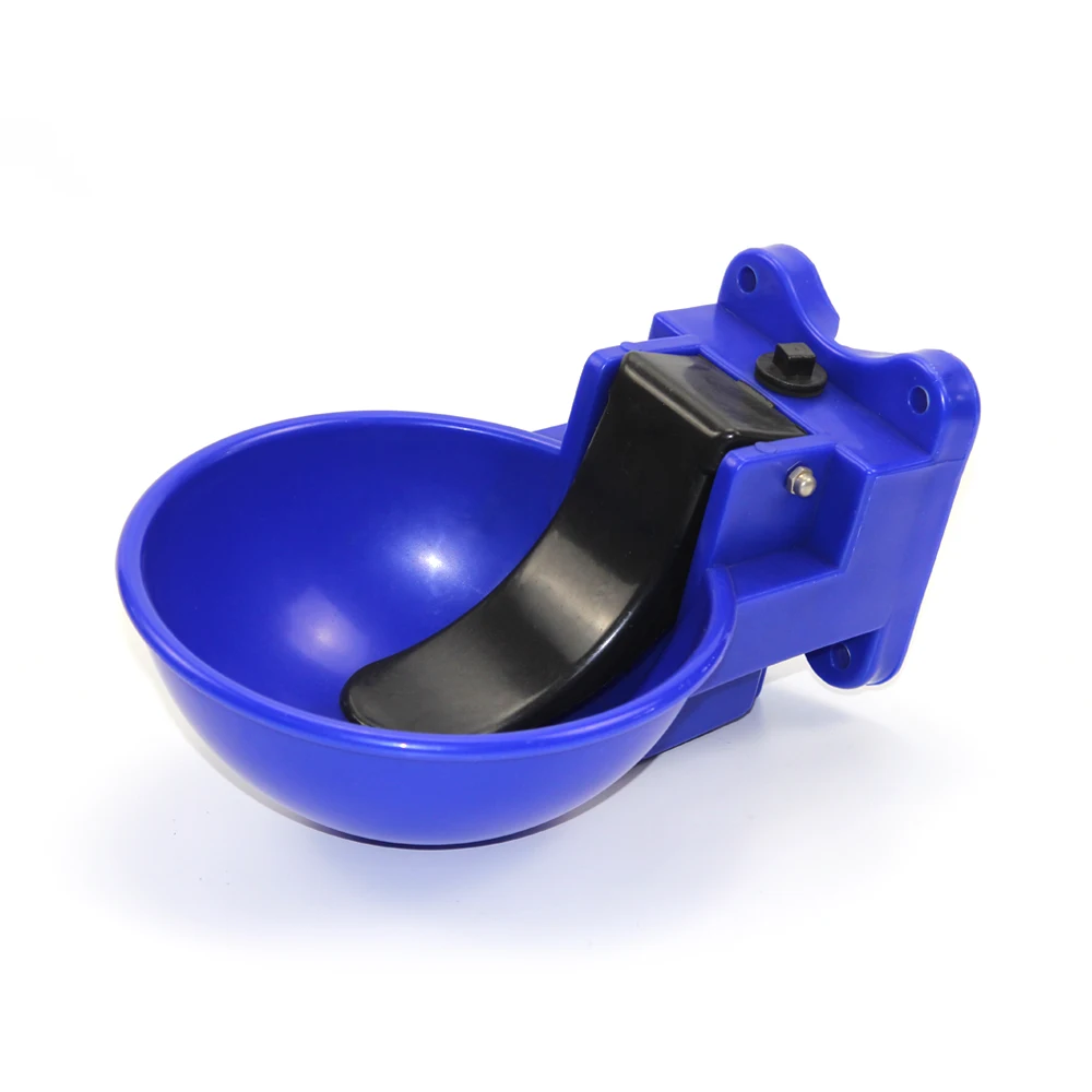 Чаша для питья из шланга скота