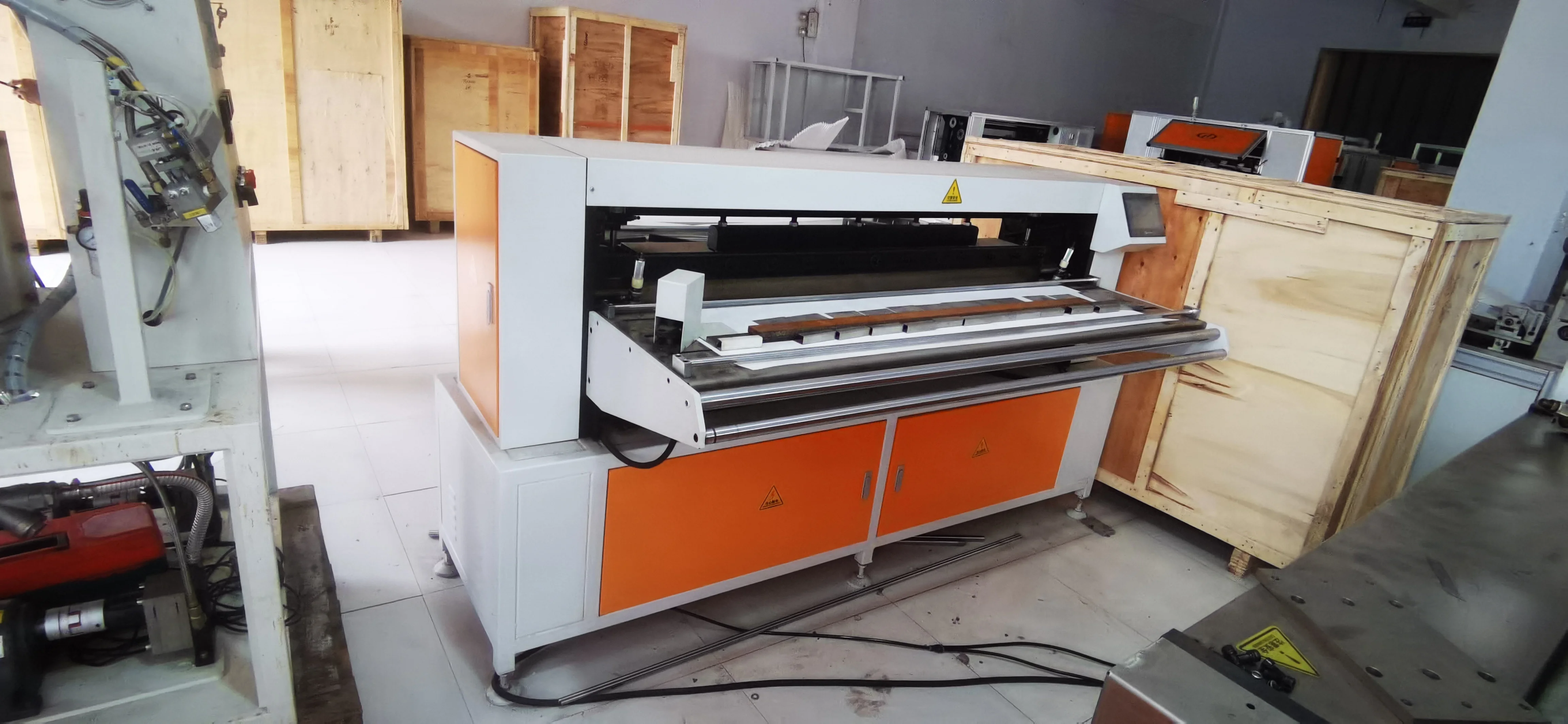 Fully Automatic Multi-layer Multiple spindle Square HEPA Truck Air Filter Making Oil Pleating Filter Paper Machine