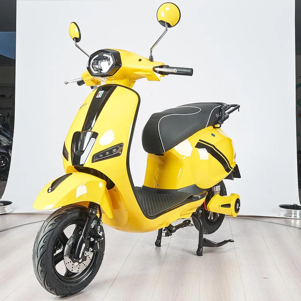 CKD SKD 10/12inch 600W/800W 40-50km/h speed 45-65km range fast electric motorcycle electric racing motorcycle