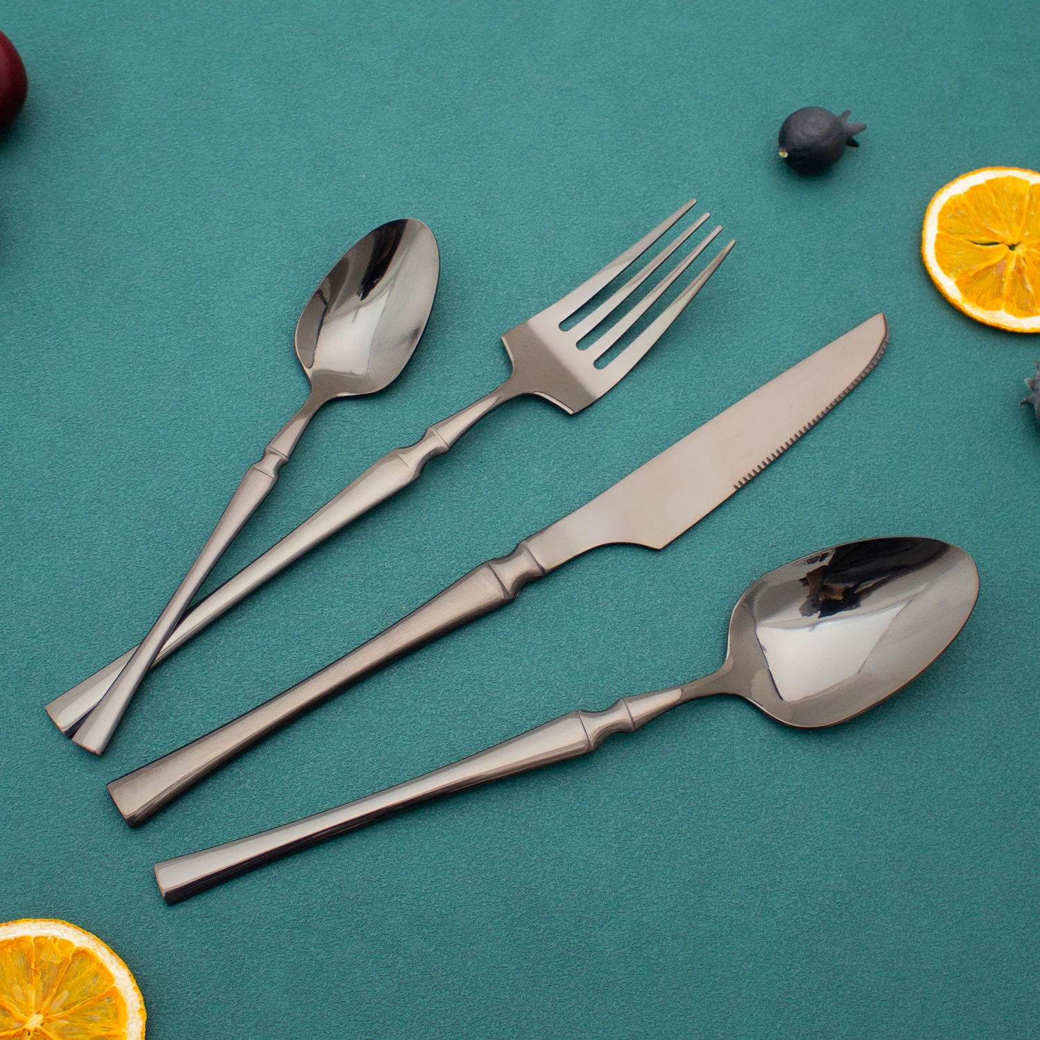 Wholesale small waist design gold flatware set thin handle 24pcs stainless steel cutlery set with black wooden box