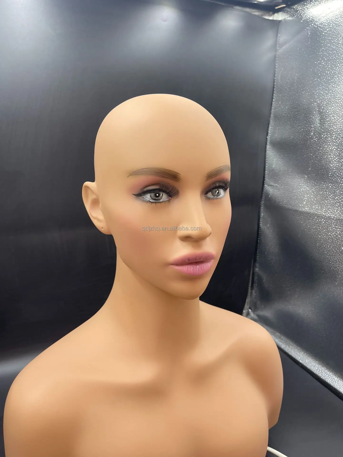 Wholesale African Makeup Black Female  PVC Realistic Mannequins Head With Shoulders Bust For Wigs Display