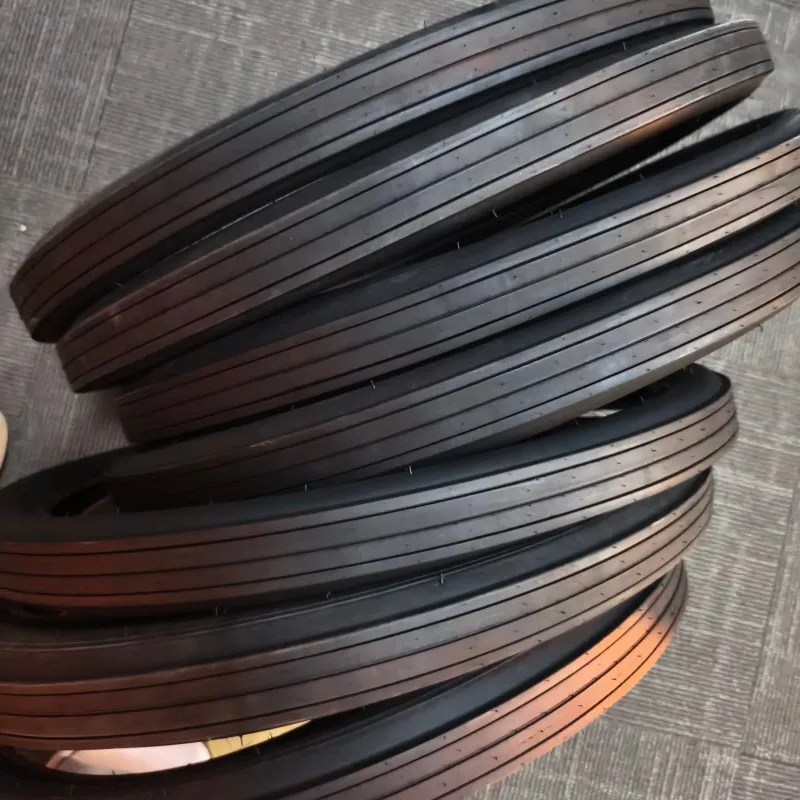 Horse BUGGY & CARRIAGE WHEELS Tyre  Rubber Tire 24x2.125 Pneumatic Wheels road tread