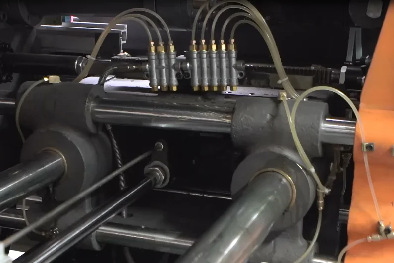 Leshan Pet Hdpe Detergent Multi Blowing Plastic Bottle Automatic Extrusion Moulding Blow Molding Machine In China