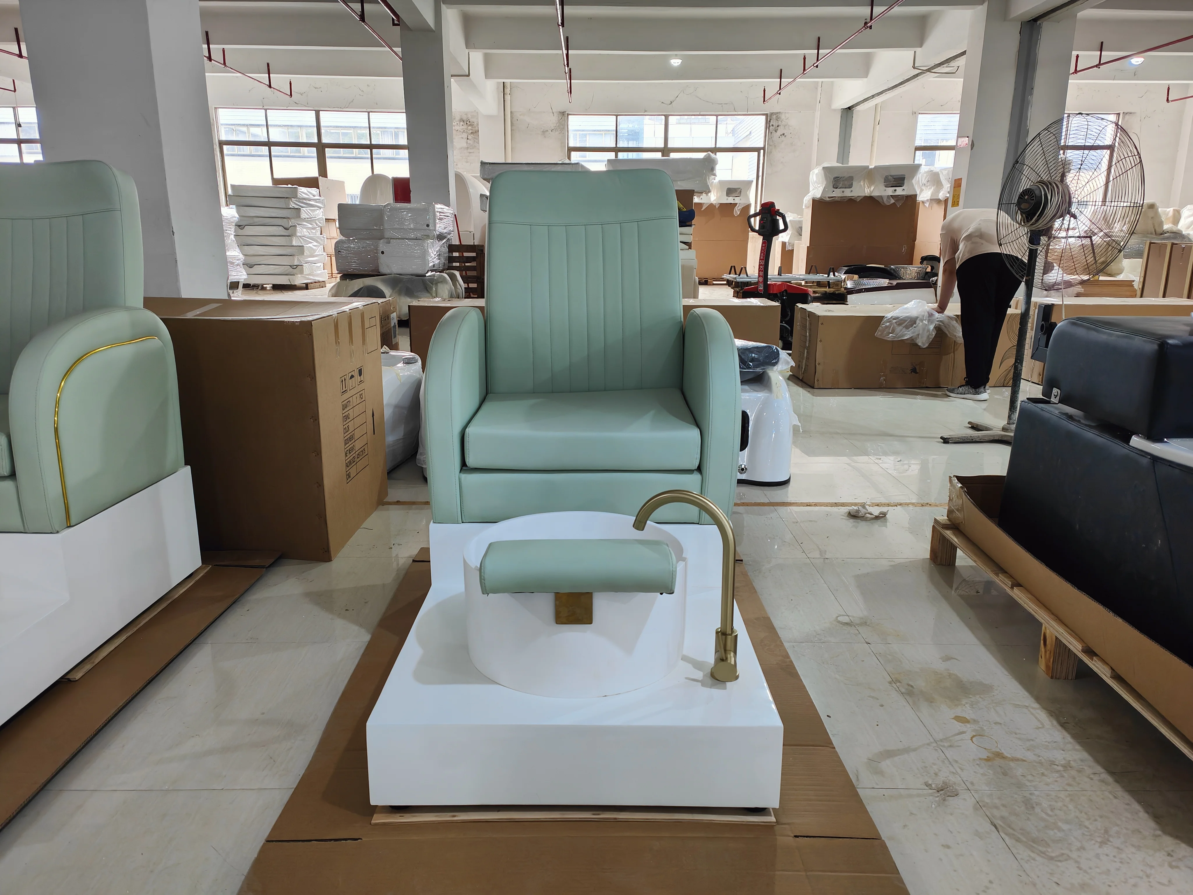 More Design Popular Beauty Nail Salon Furniture No Plumbing Luxury Relax Massage Foot Spa Pedicure Chair