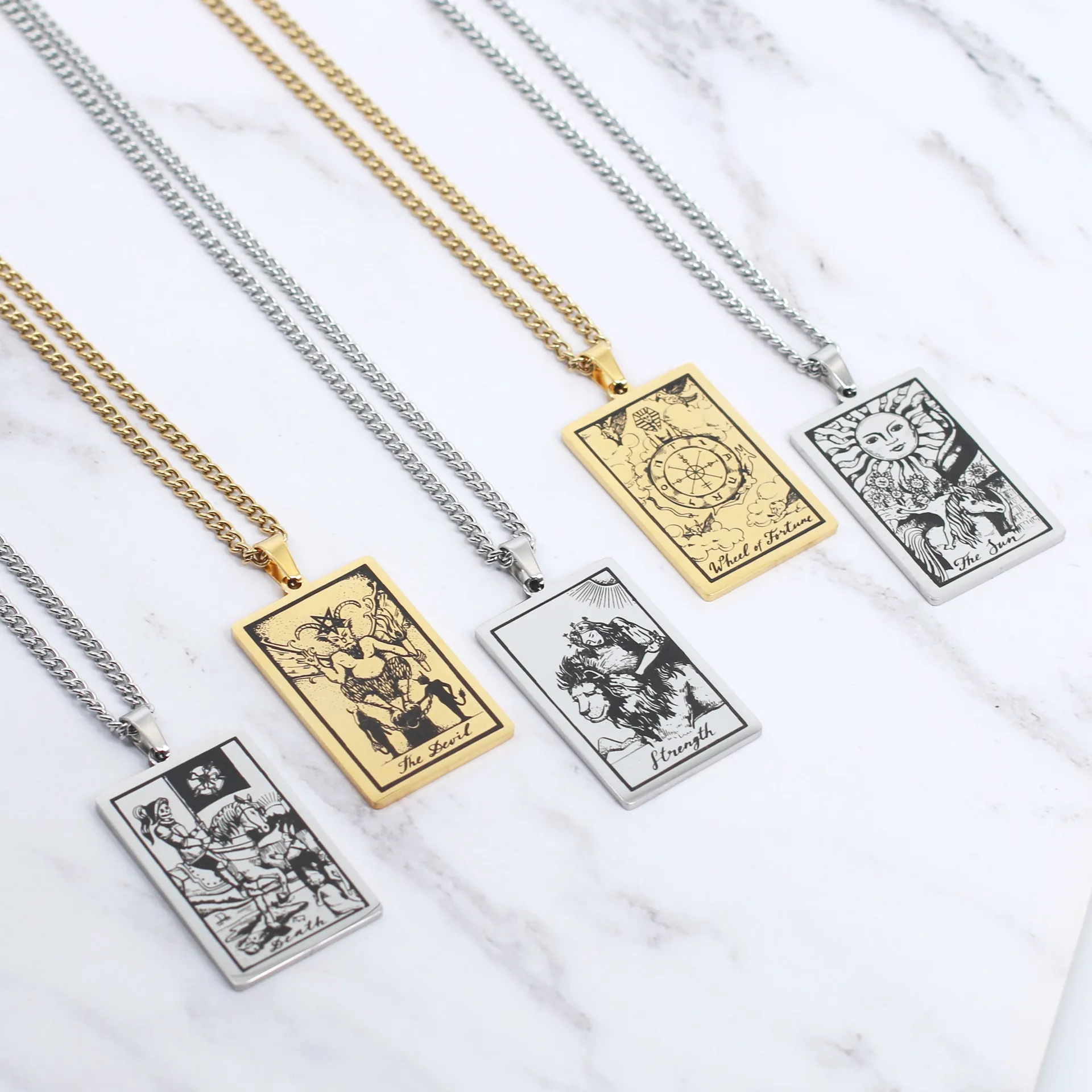 Factory Wholesale Tarot Card Gold Square Pendant Necklace Zodiac Horoscope Arcana Tarot Card Necklace Friendship Necklaces