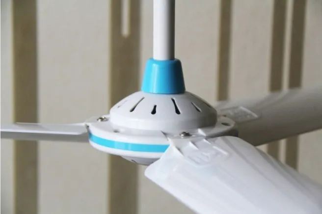 Fc11-1050 Solar Rechargeable Electronic 105Mm Dc 12V Turbo Plastic Ceiling Fan Grow Tent Fandelier Outdoor Ceiling Fans