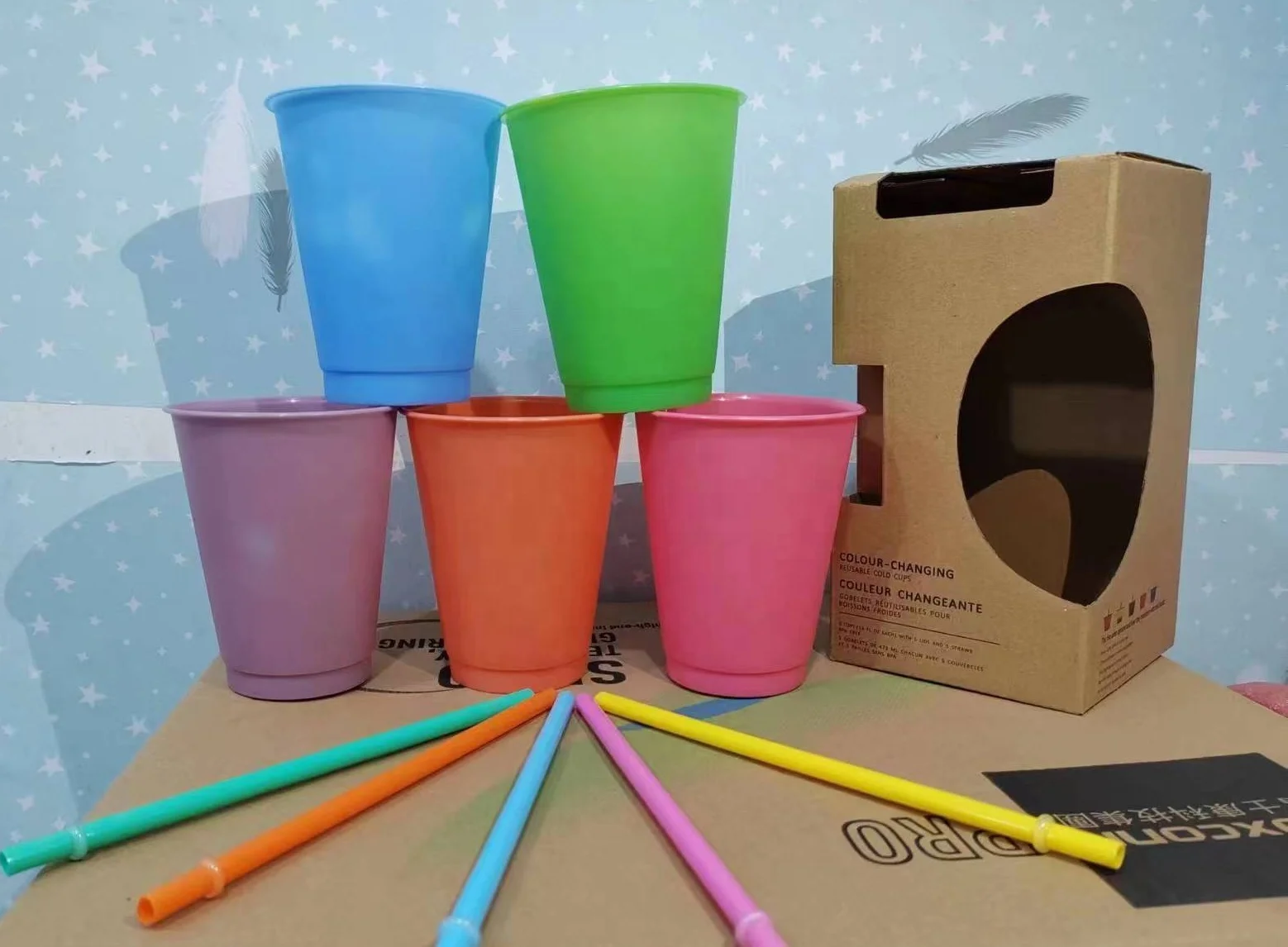 Reusable BPA free Custom Promotion Stadium Mood Color Cup plastic coffee cup cold water color changing cup with lid and straw