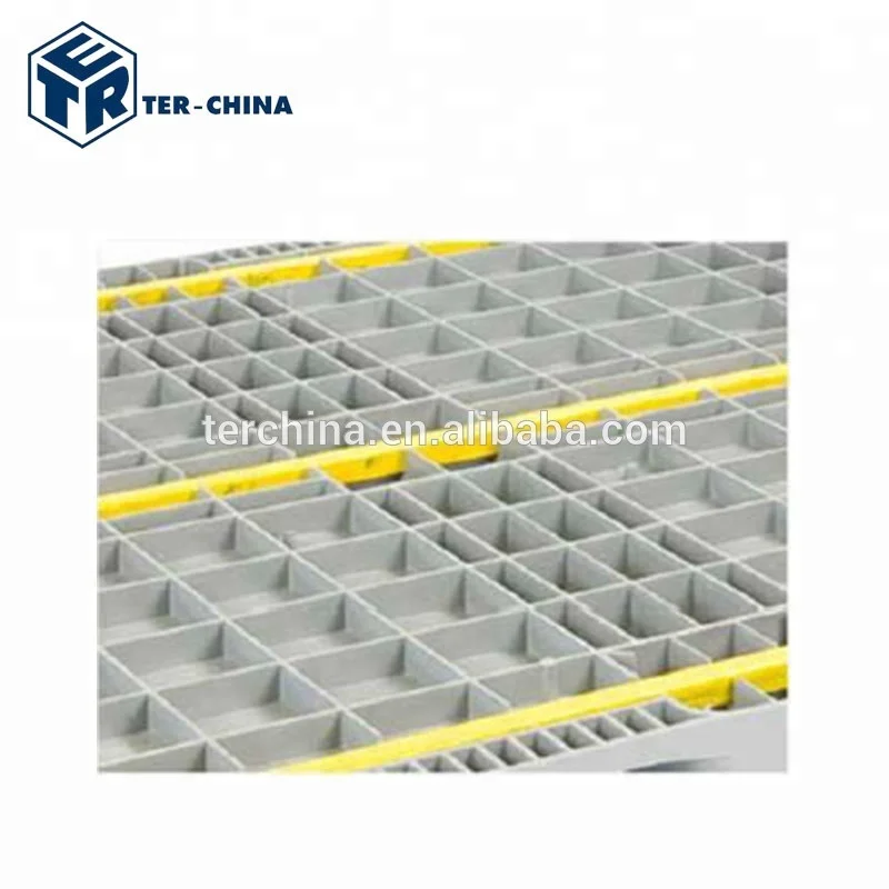 CHAMPAGNE WIRE MESH CONTAINER FOR STORAGE OF 500 WINE BOTTLES