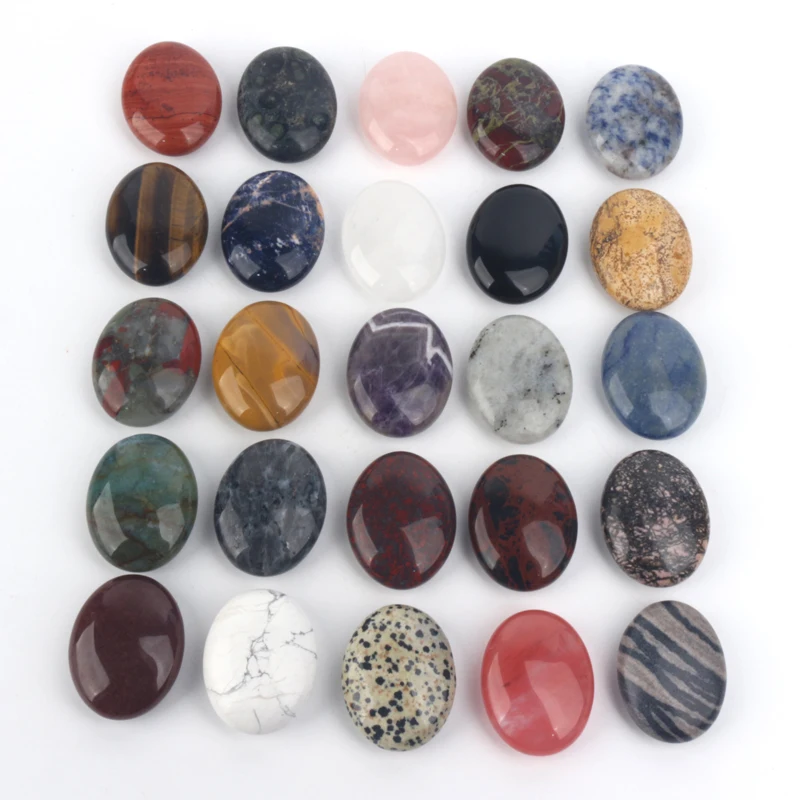 Wholesale Fengshui Natural Crystals Healing Stones Crystal stone clear quartz palm stone For Souvenir