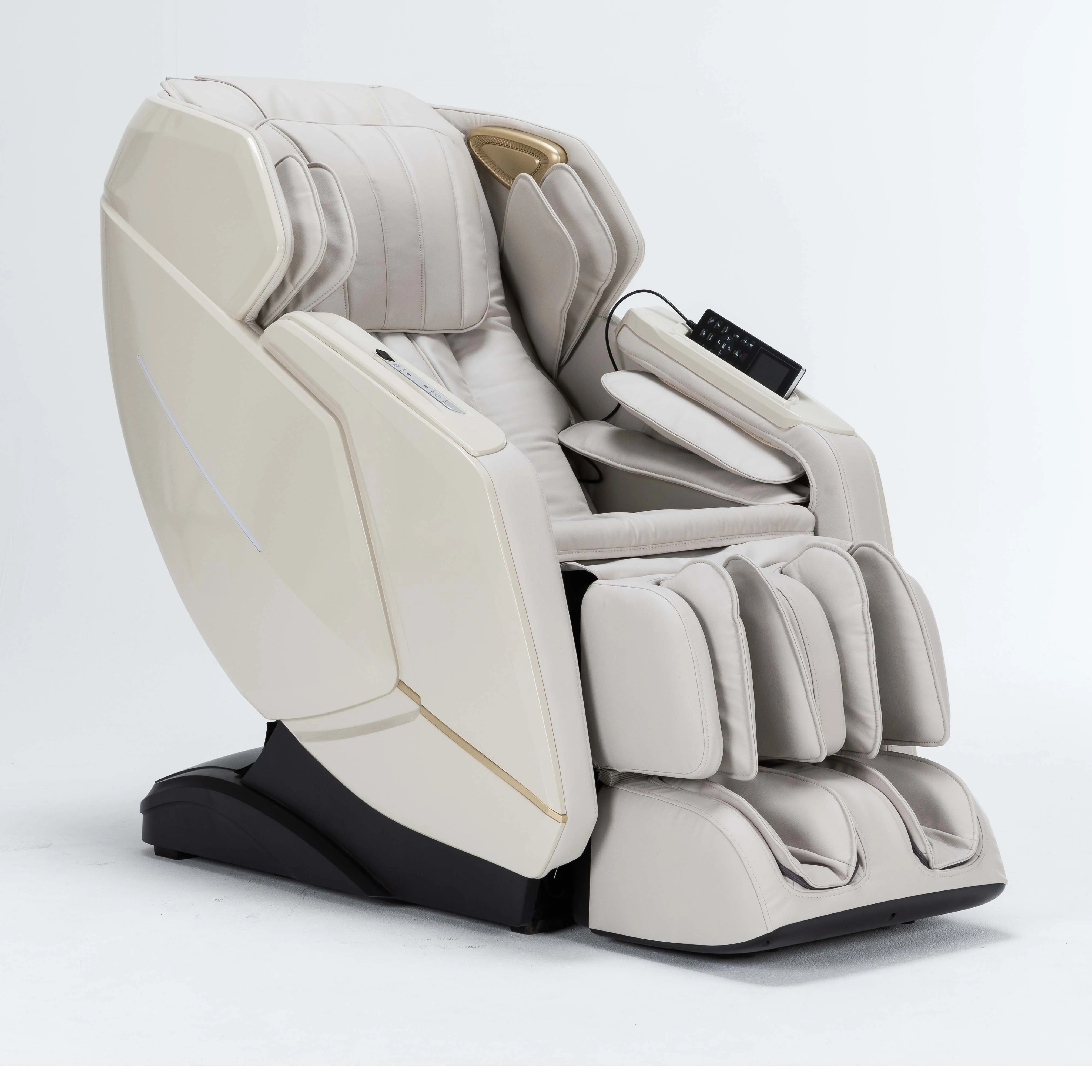 GESS Electric 3D Zero Gravity Massage Chair with Full Body Airbags wrap