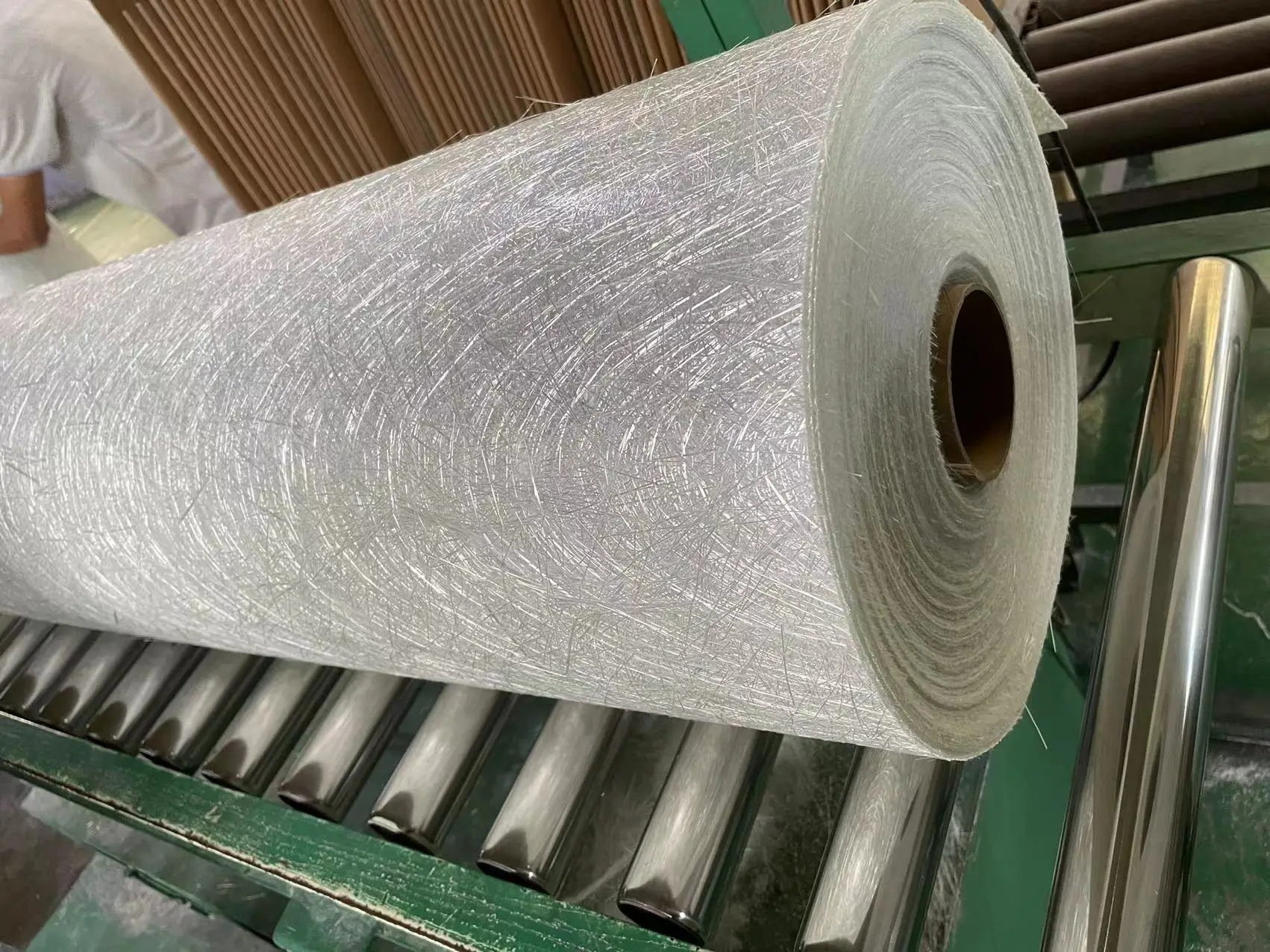 450-600g/m2 E-glass fiberglass chopped strand Powder felt available for housing, roof, rv, bike, model