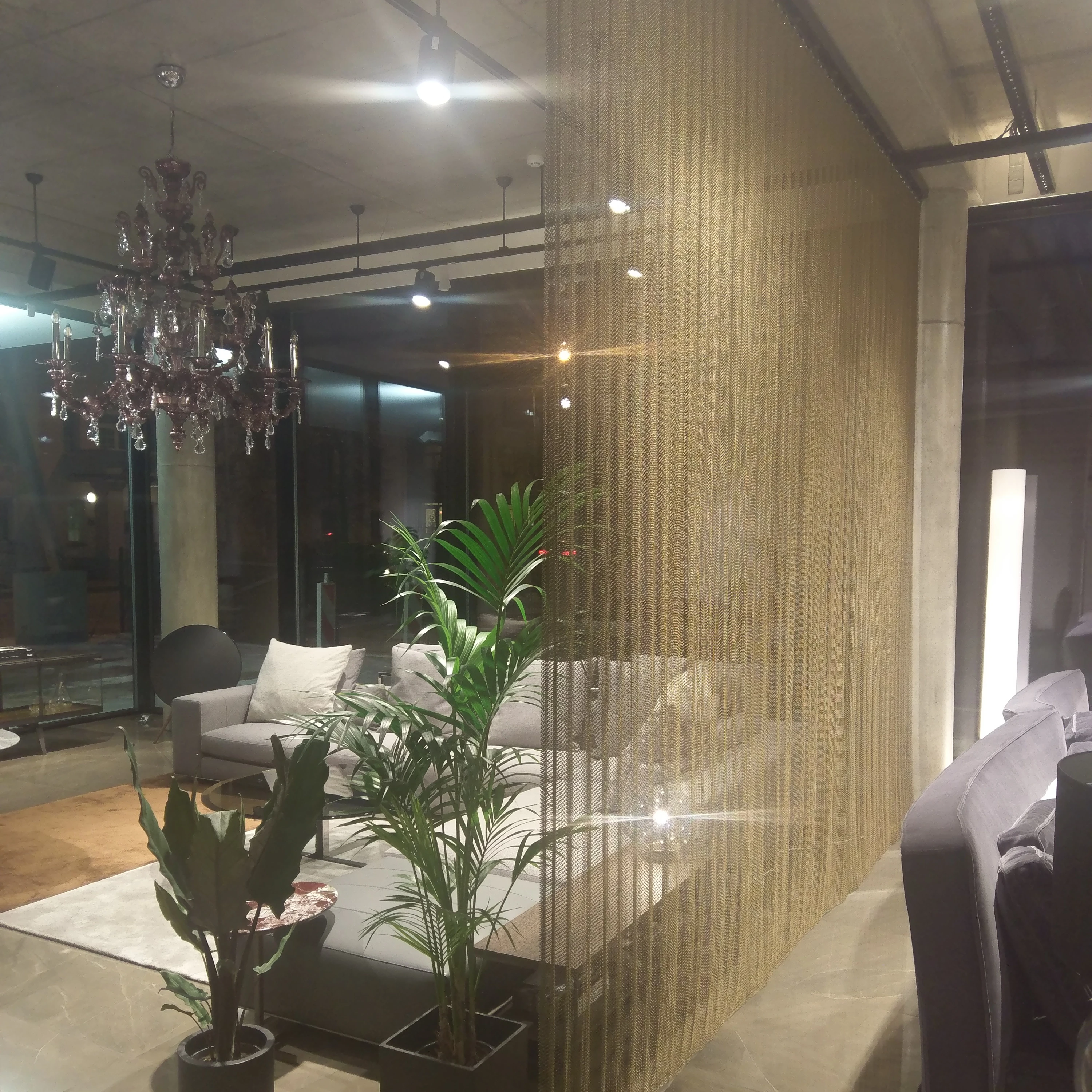 Luxury Decorative Metal Mesh for Modern Wall Cladding, Room Divider Screens, Office Partitions, and Sophisticated Metal Curtains