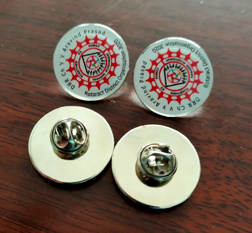 
25 mm round glitter indian blank and printed letter school or company metal pin holden badges 