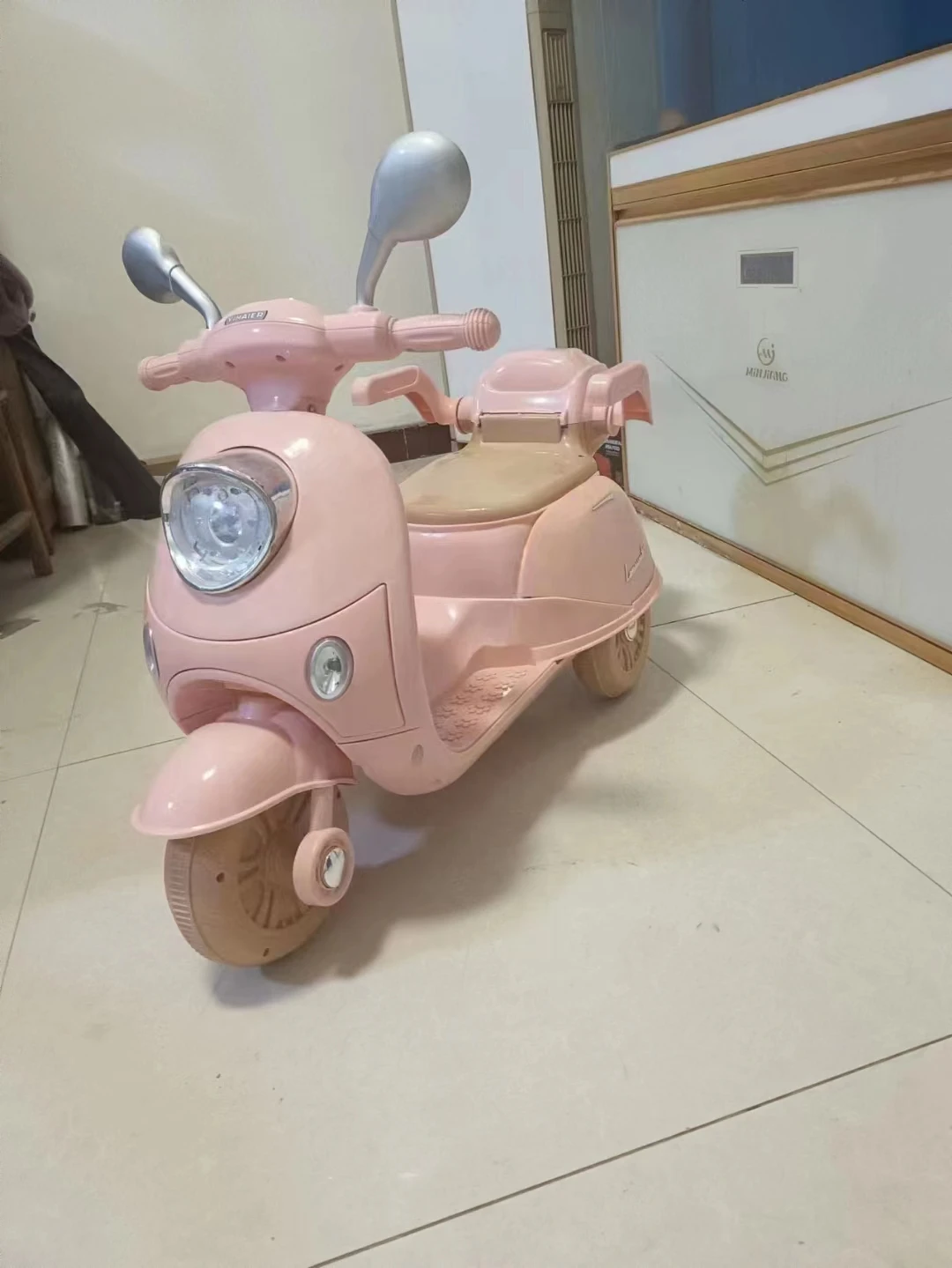 Cheap New Model LED Flashing 3 Wheels With Music Kids Baby Electric Motorcycle For Children
