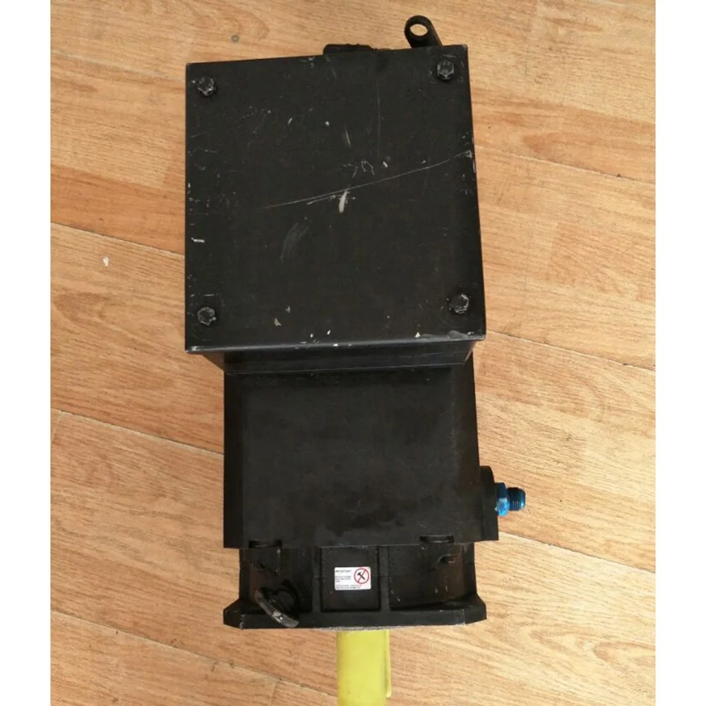 BAUMULLER DSF 100 B54W30-5 42KW DSF100B54W30 AC Servo Motor