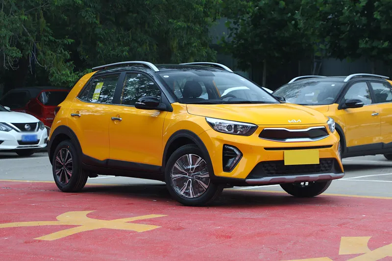Best Selling Chinese New Car KIA kx1 Car Left Hand Drive for Adult Kia Yipao 2021 2024 1.4L 6 Speed Manual Sport SUV for Kia