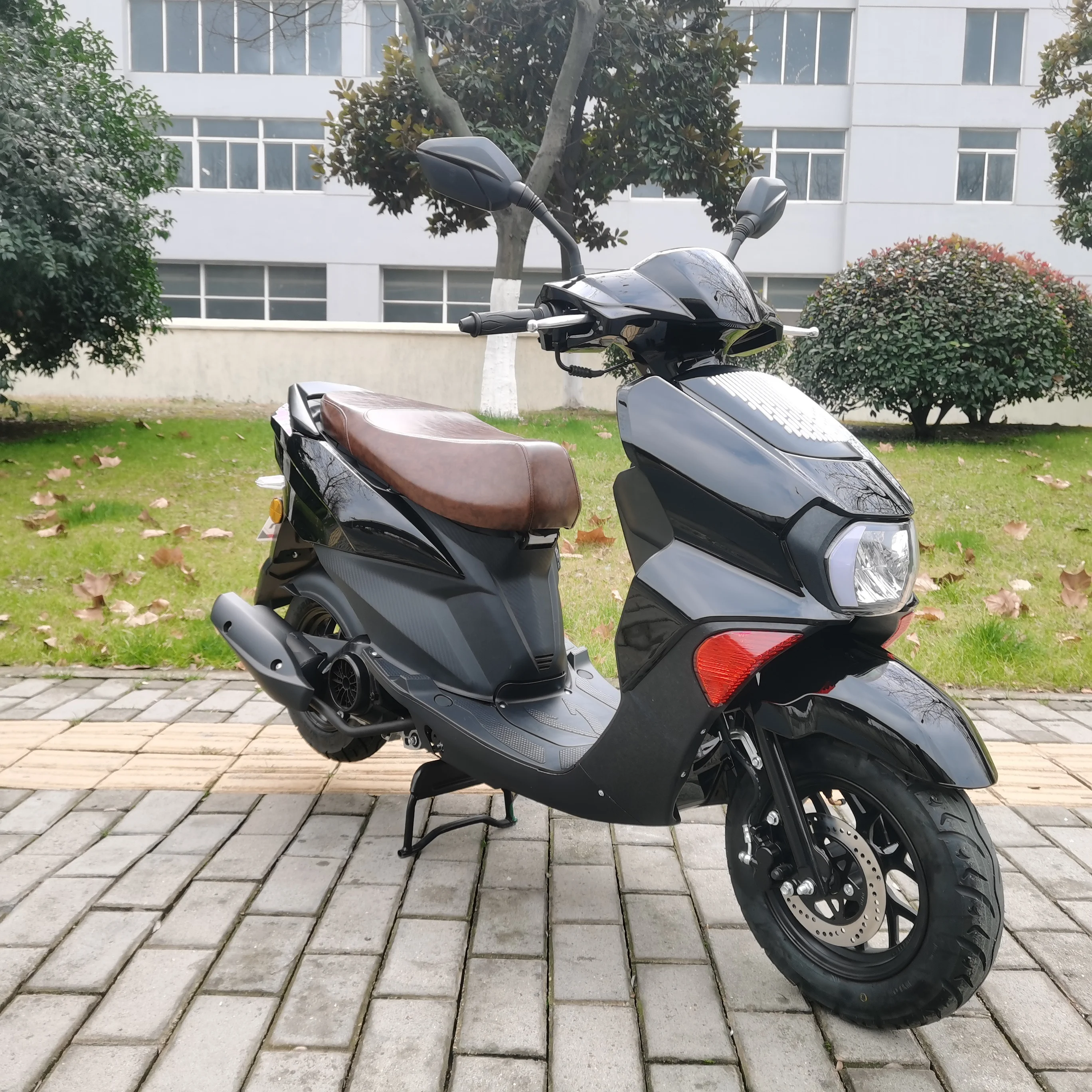 2024 new design gas scooter in 125cc/150cc good drive test