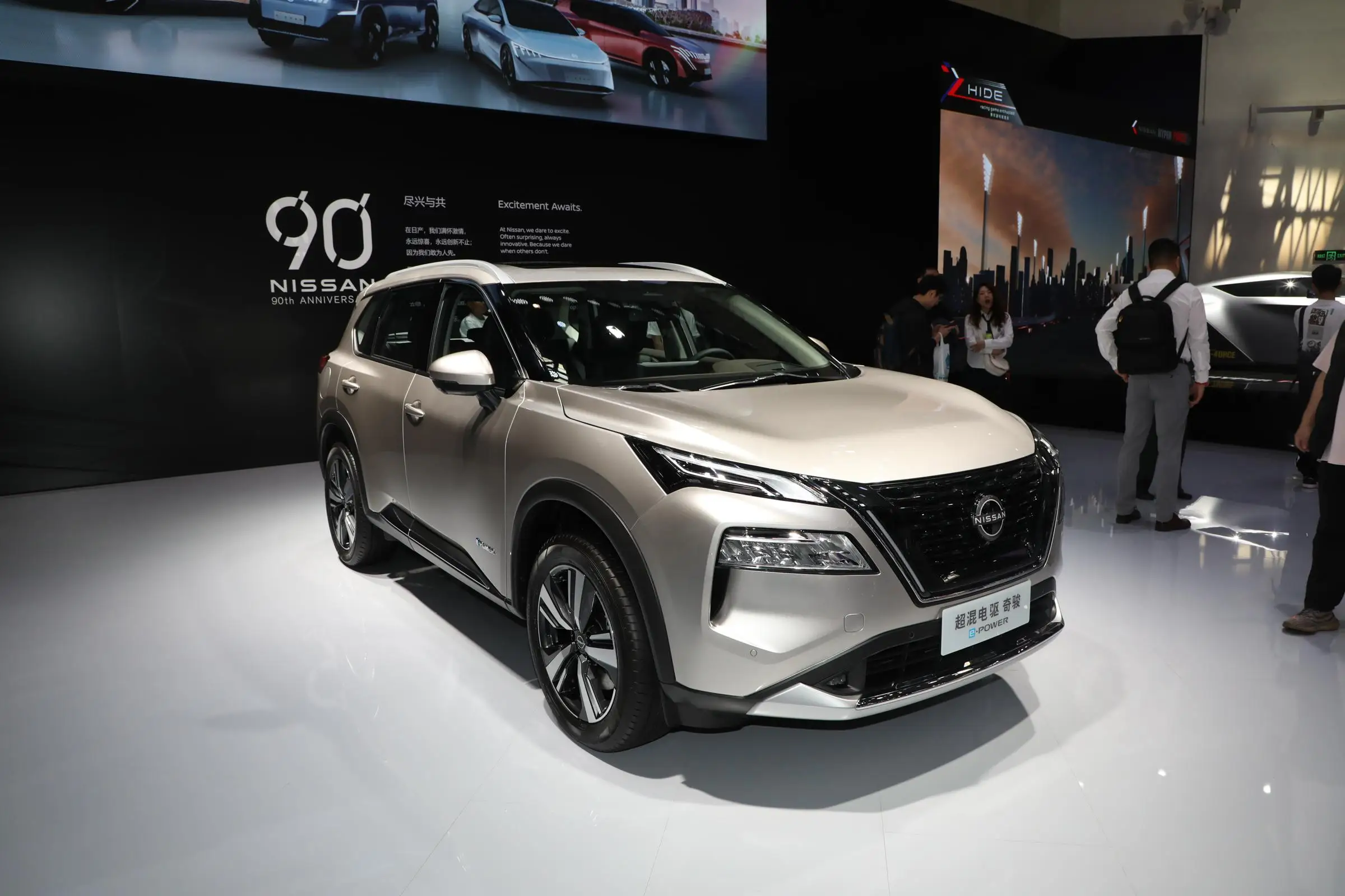 2023 новая модель Nissan X-trail бензиновый электропривод 5 мест двухмоторный 4WD внедорожник NIssan E-power