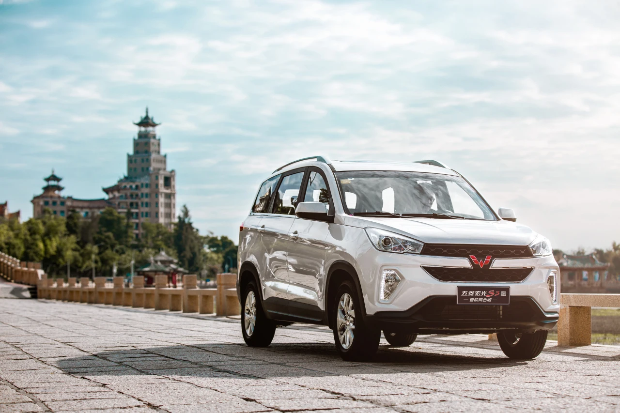 Официальный магазин Wuling Hongguang S3 водородный топливный автомобиль 5 дверей 7 мест большой космос Mpv
