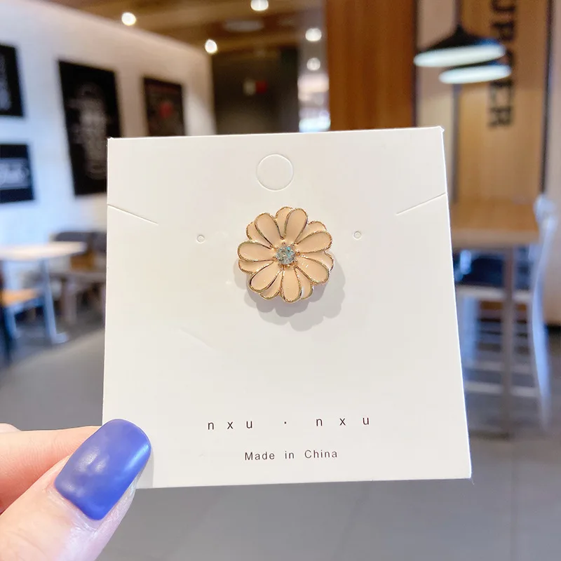 Cute ins random designs badge pins accessories cartoon clothing metal enamel pins for summer