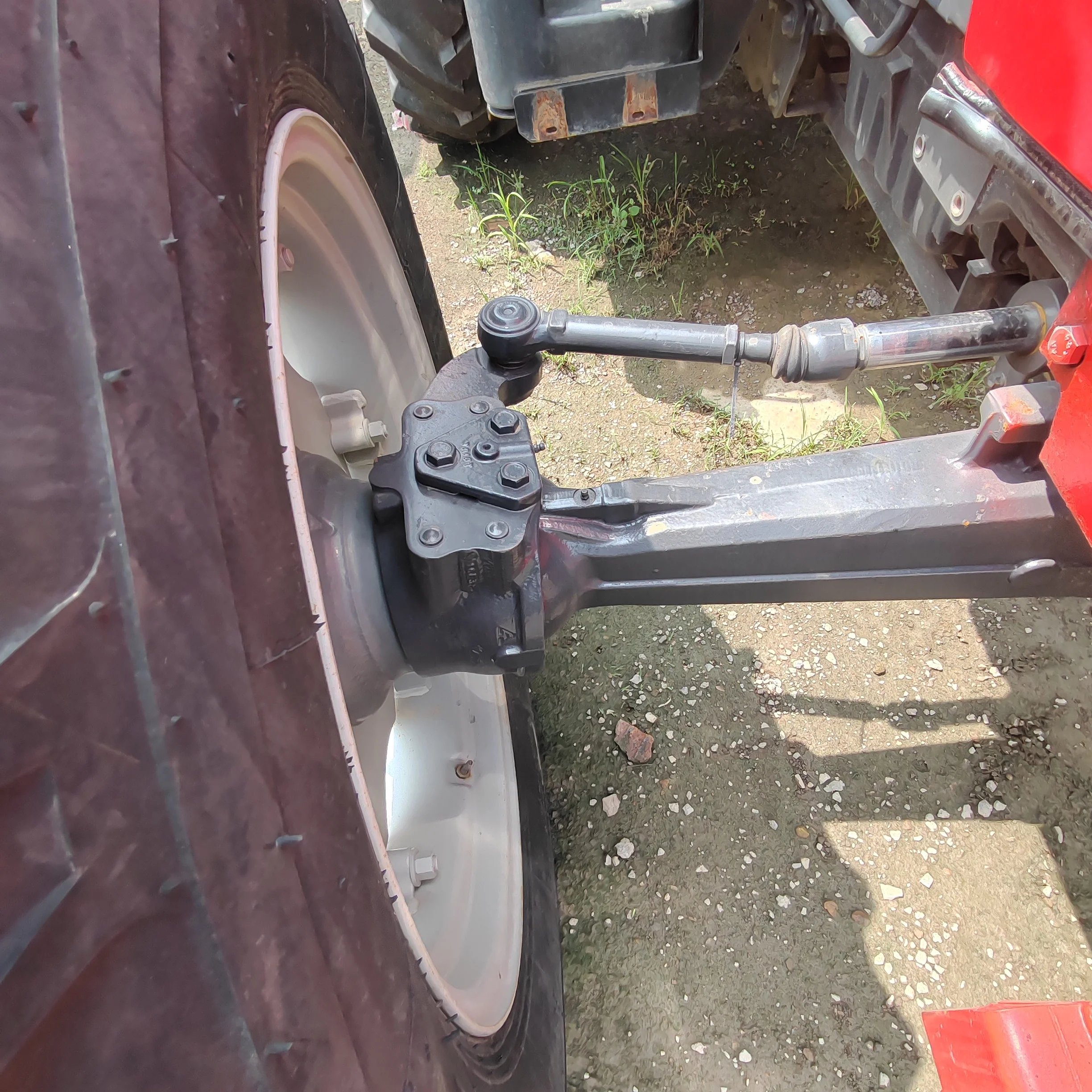 Massey Ferguson Tractors For Sale Mf 1204 120hp Fairly Used And New Mf 385 Tractors With Implements