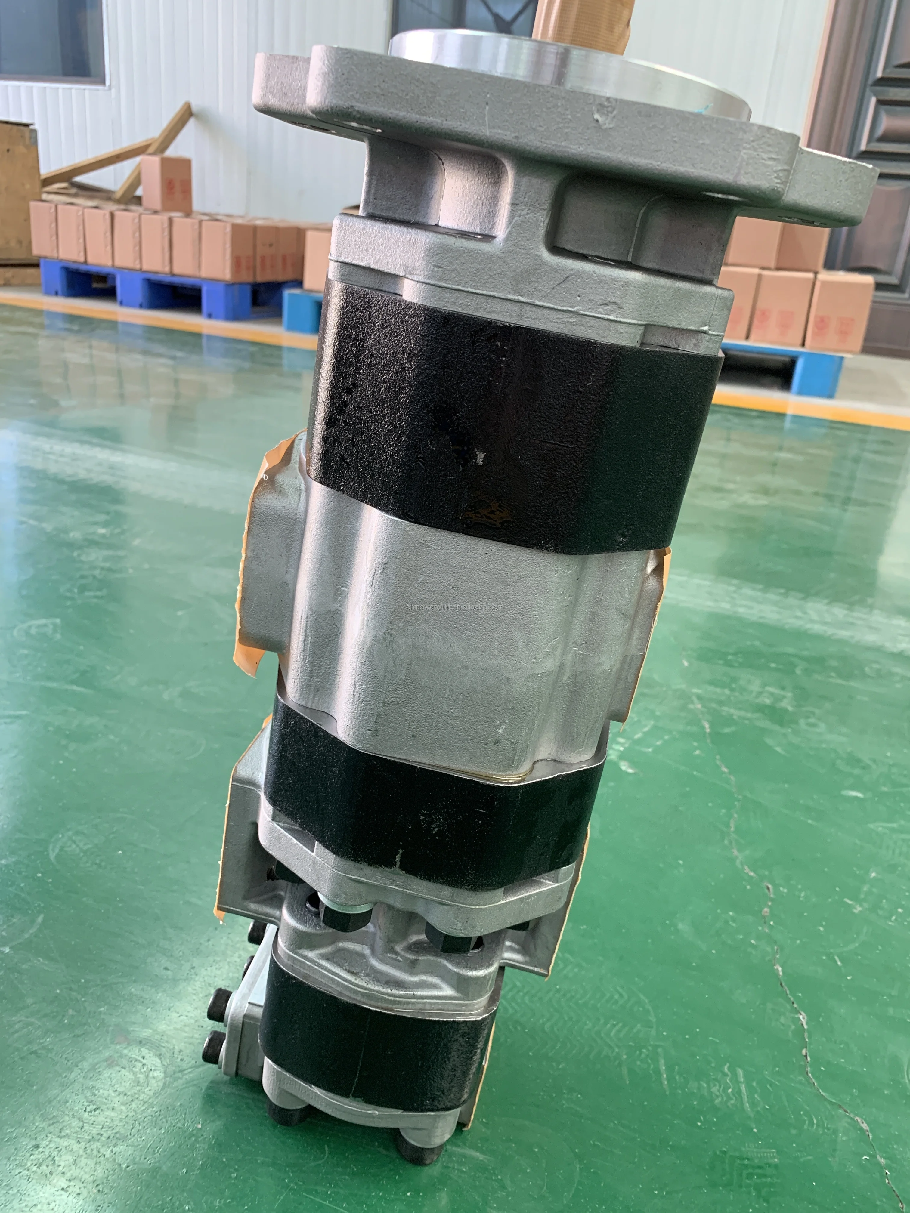 44083-61860 hydraulic pump