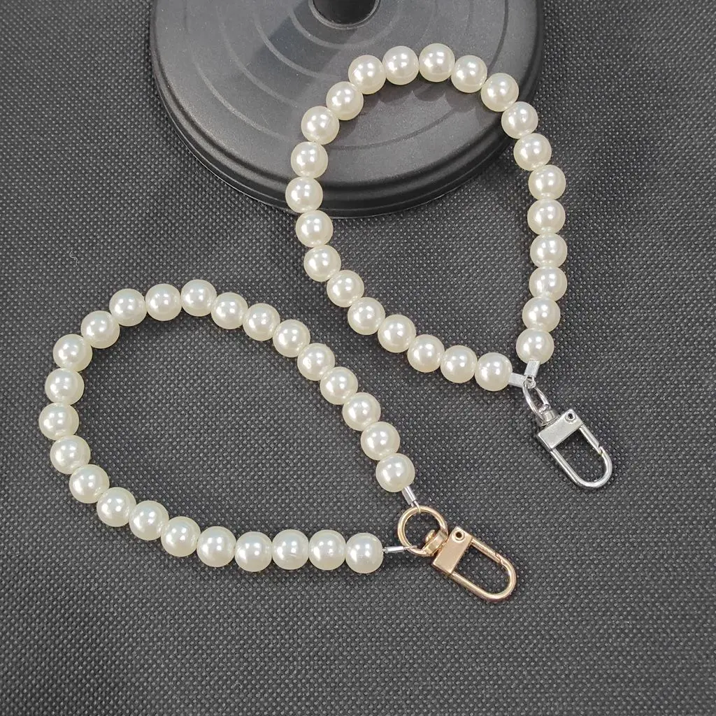 Factory wholesale Pearl Keychain Creative Small Gift Pearl Key Ring With Steel Wire Beading Pendant Key For Bag Accessories