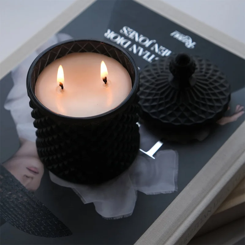 Pattern Engraved Wooden Candle Wicks Soy Wax Scented Candles Luxury Natural Candle With Glass Cover
