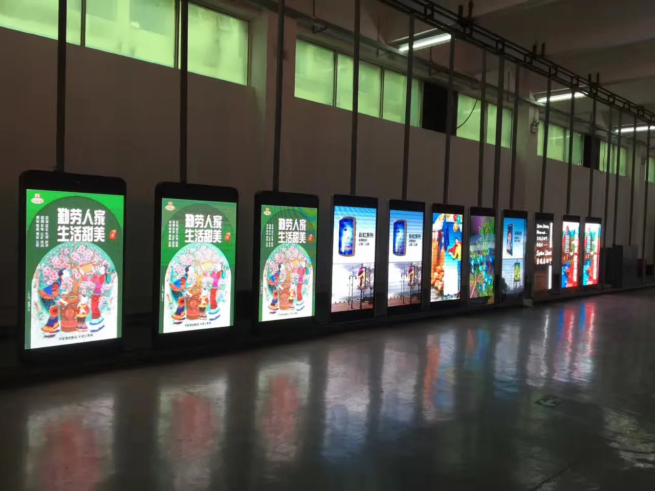P4 LED pole screen for street lighting pole advertising