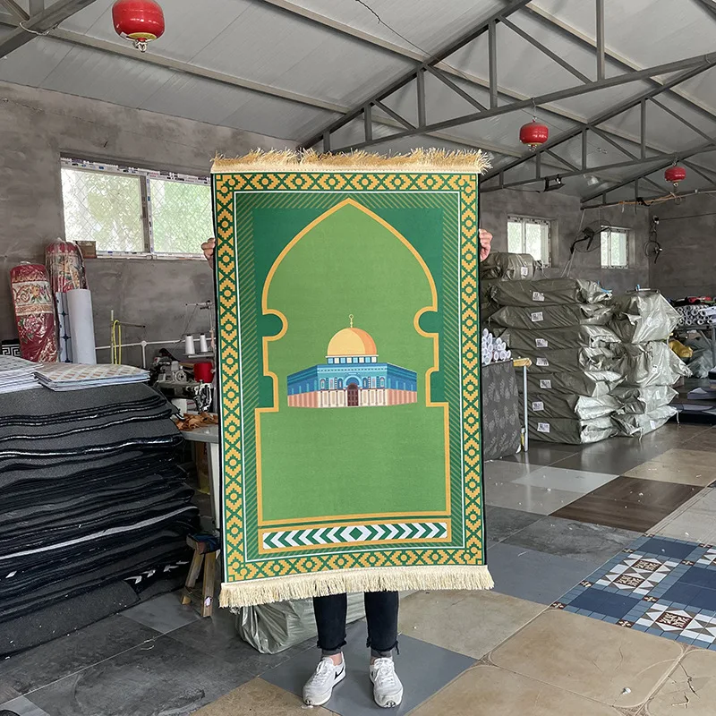 Islamic Ramadan Eid Gift Luxury Prayer Mat Green Prayer Rug Muslim Prayer Carpet