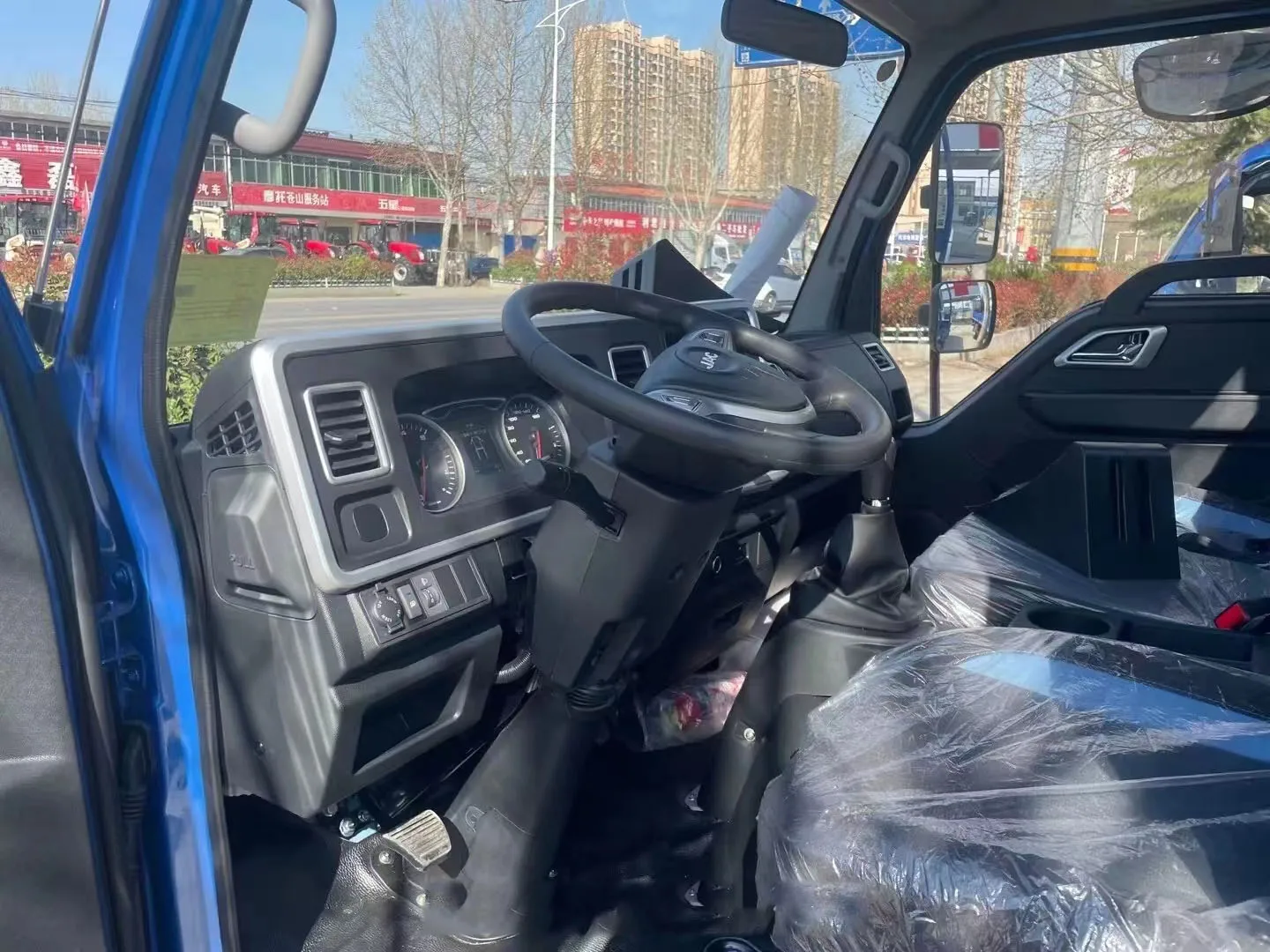 China JAC  with 4*2 drive type cargo truck