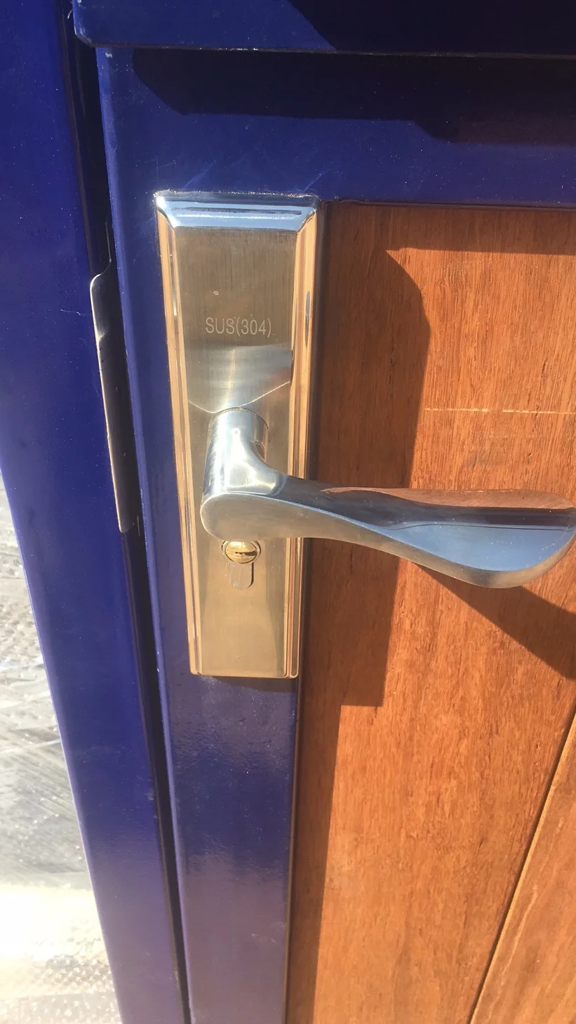 customized dutch door horse stable