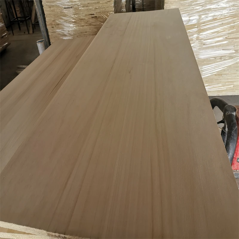 China Factory Balsa  Pine Wood Lumber Cheap Lumber Price China Supplier Paulownia Lumber Edge Glued Joint Wood Board Guitar