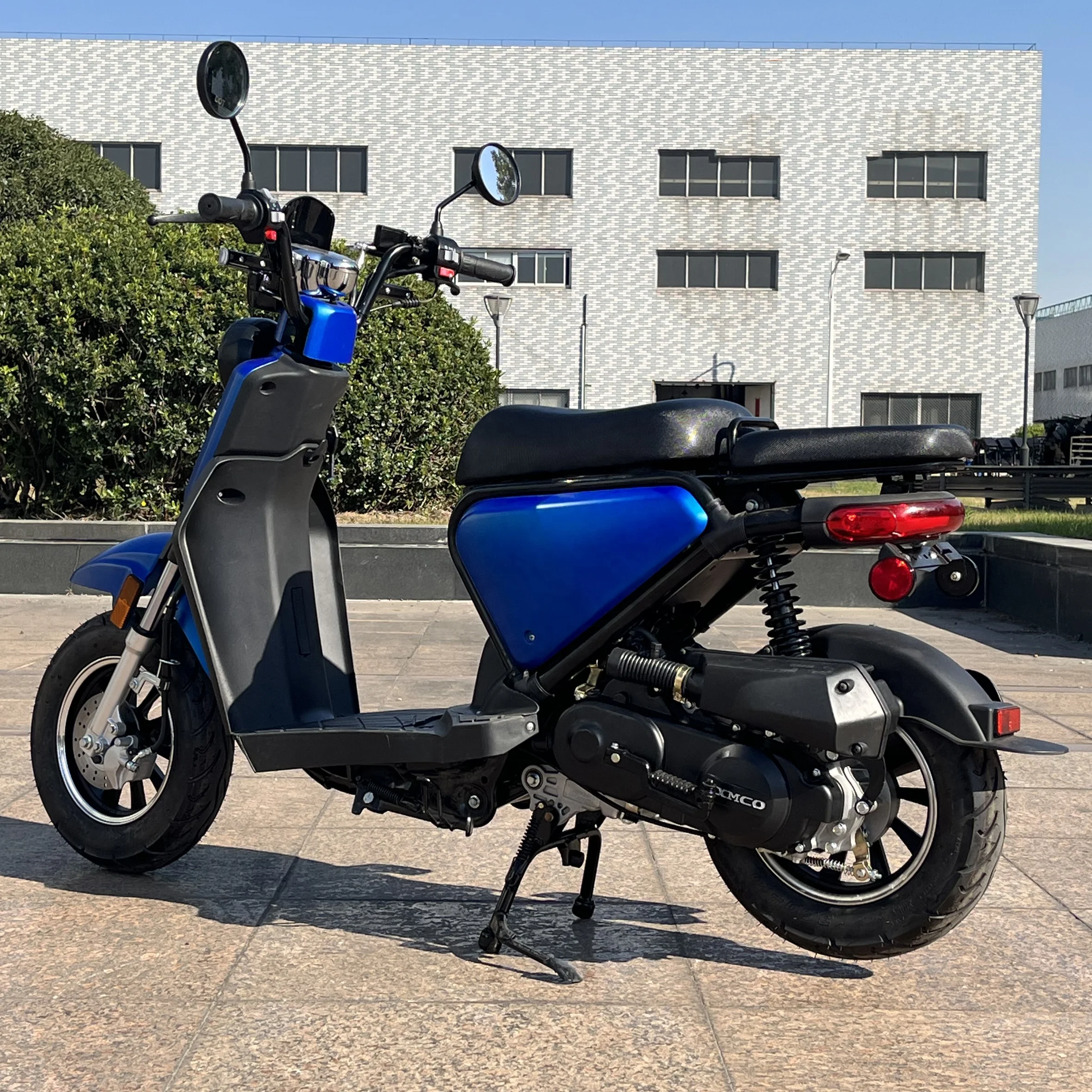 EPA DOT Model Legerity and Portable Modeling Fashion 49 Cc 50 Cc Motor Moped Gas Power Scooter