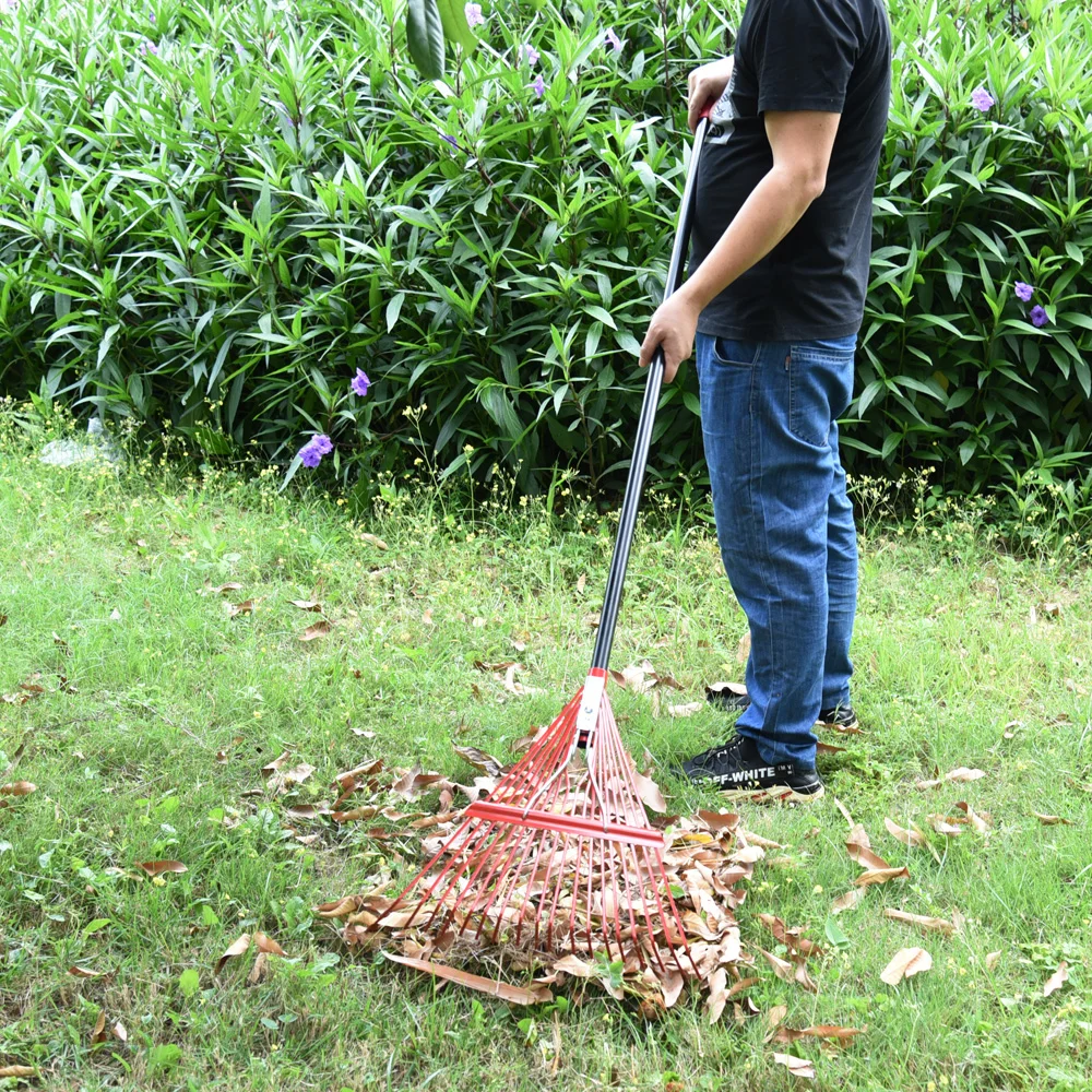 China Manufacturer Lightweight Spring Lawn Garden 24 Tine Flexible Brace Level Lawn Rakes