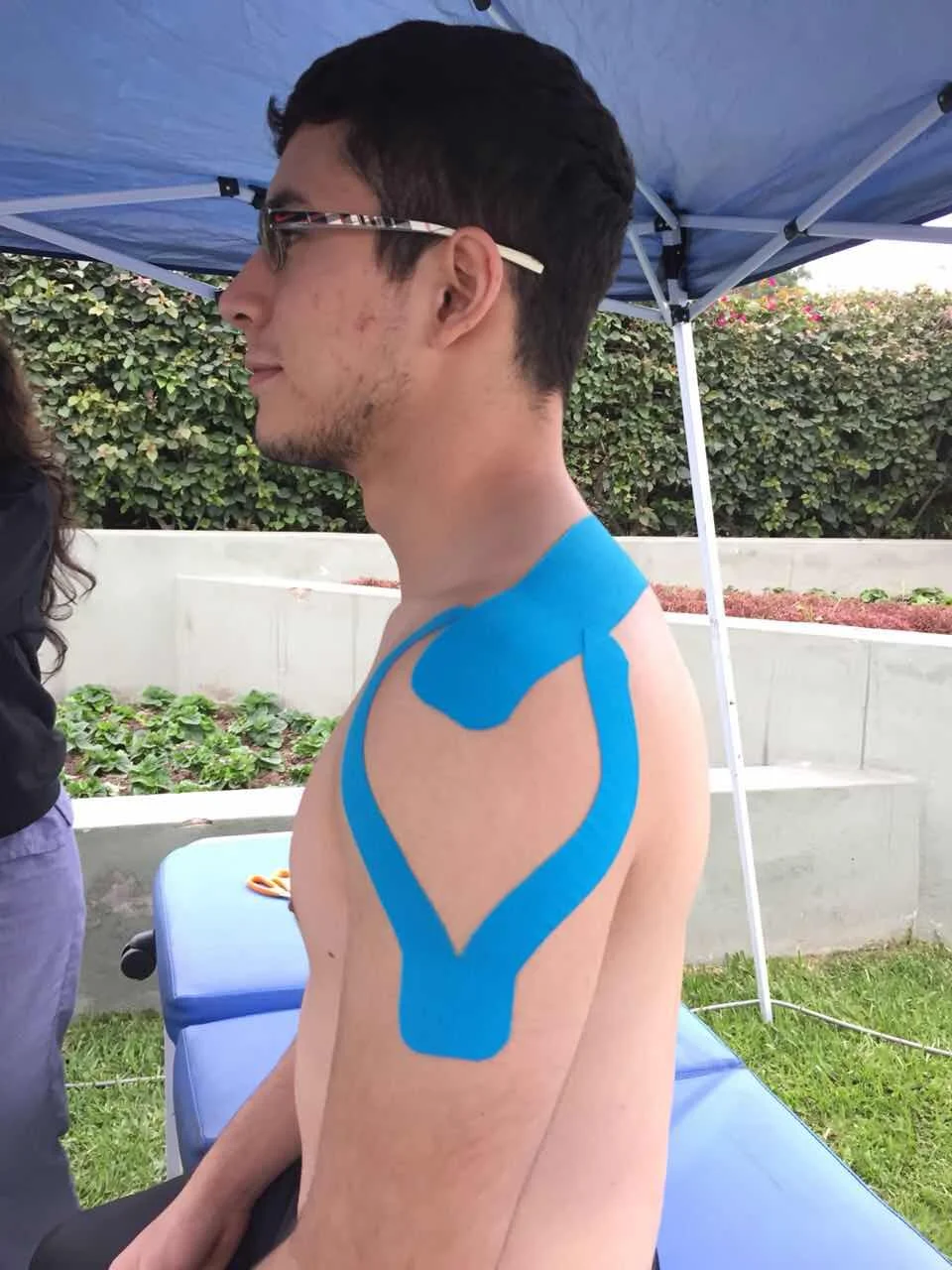 Wholesale Medical Grade waterproof Cotton die cut Elastic Adhesive sport Kinesiology Body Tape for skin