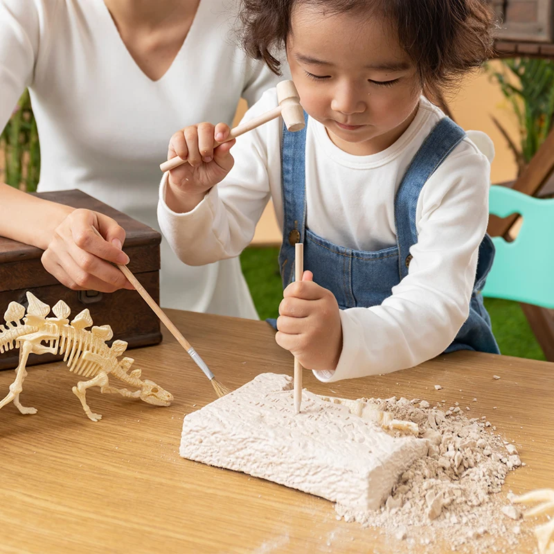2023 Wholesale Educational Toys Dino Fossil Digging Kit  Dinosaur Skeleton Bone Excavation Kit
