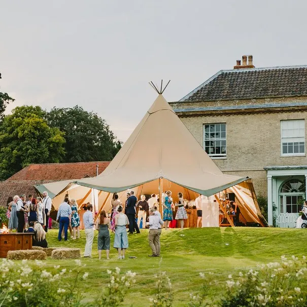 Outdoor large indian tipi wedding canvas glamping luxury tent for events